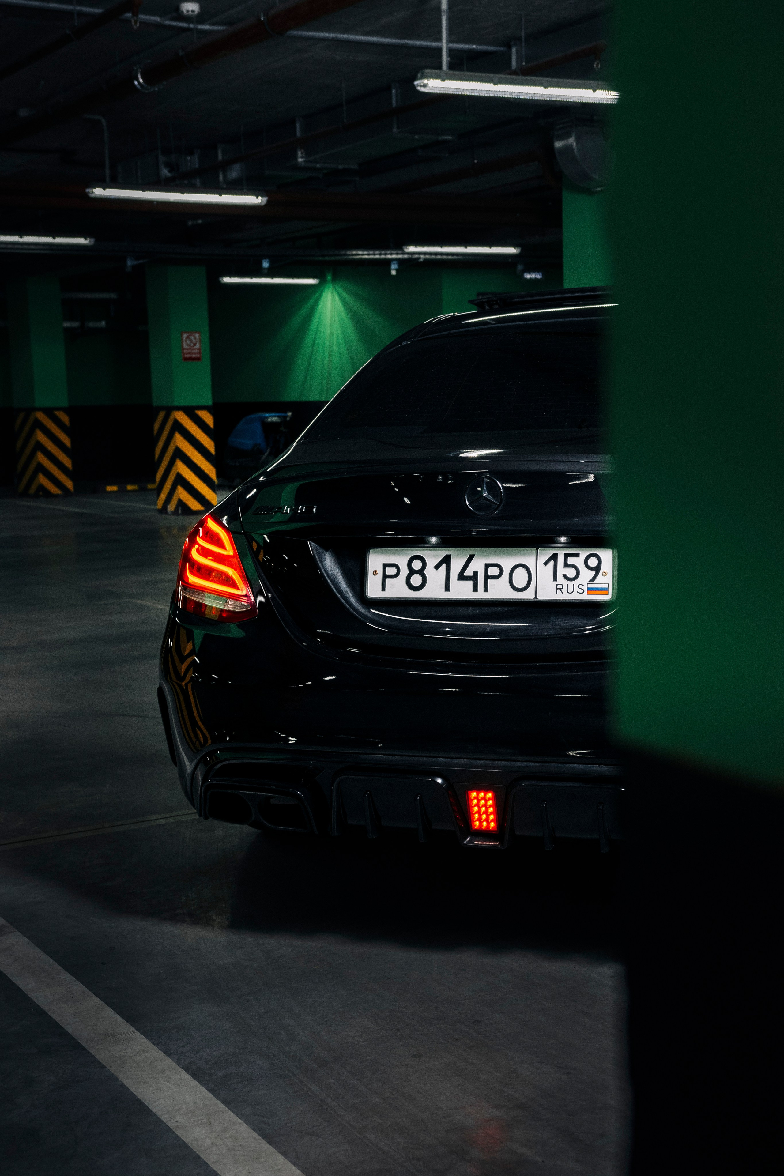 Mercedes-Benz C 63 AMG S. Портретный фотограф Москва Белогорцев Сергей