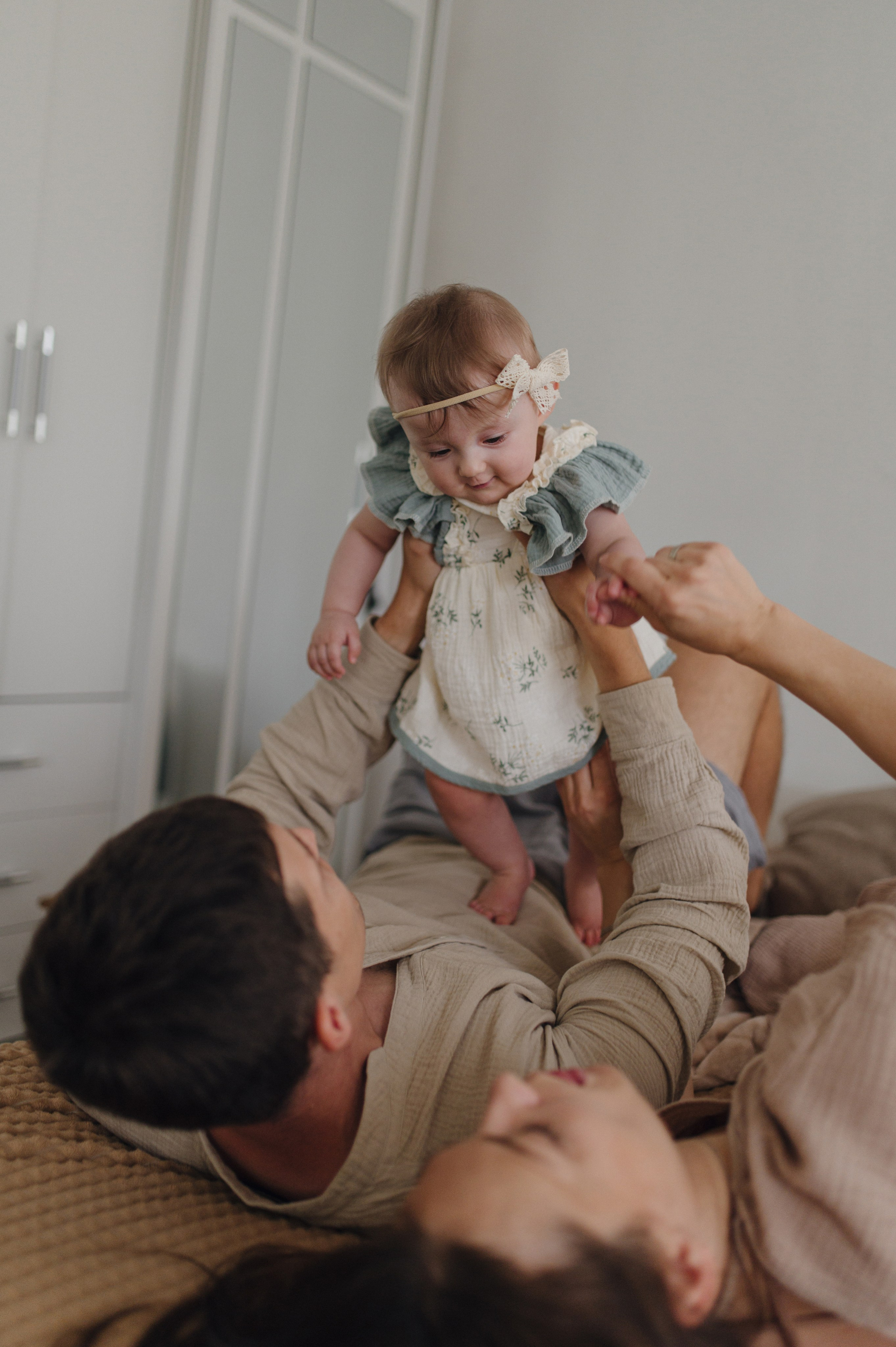 Ульяна, Яша и Лия. Домашняя история. Свадебный фотограф Москва и Санкт-Петербург. Анастасия Чудина