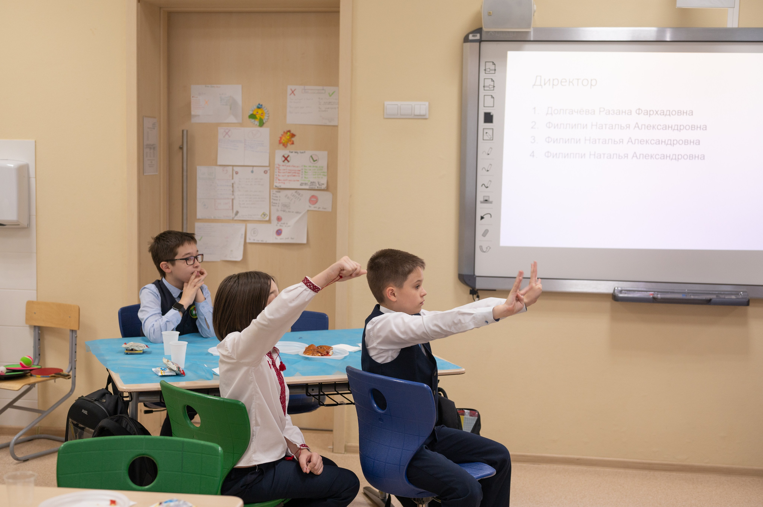 Репортаж мероприятия в классе 5Ж 16 гимназия 2024 г. Фотограф новорожденных, семейный детский в Тюмени Татьяна Морозова