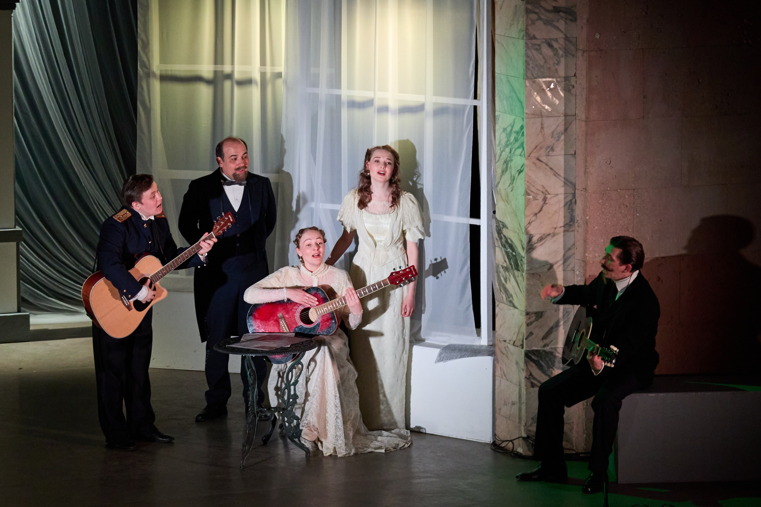 Сцена. Фотограф видеограф широкого профиля Денис Захаров