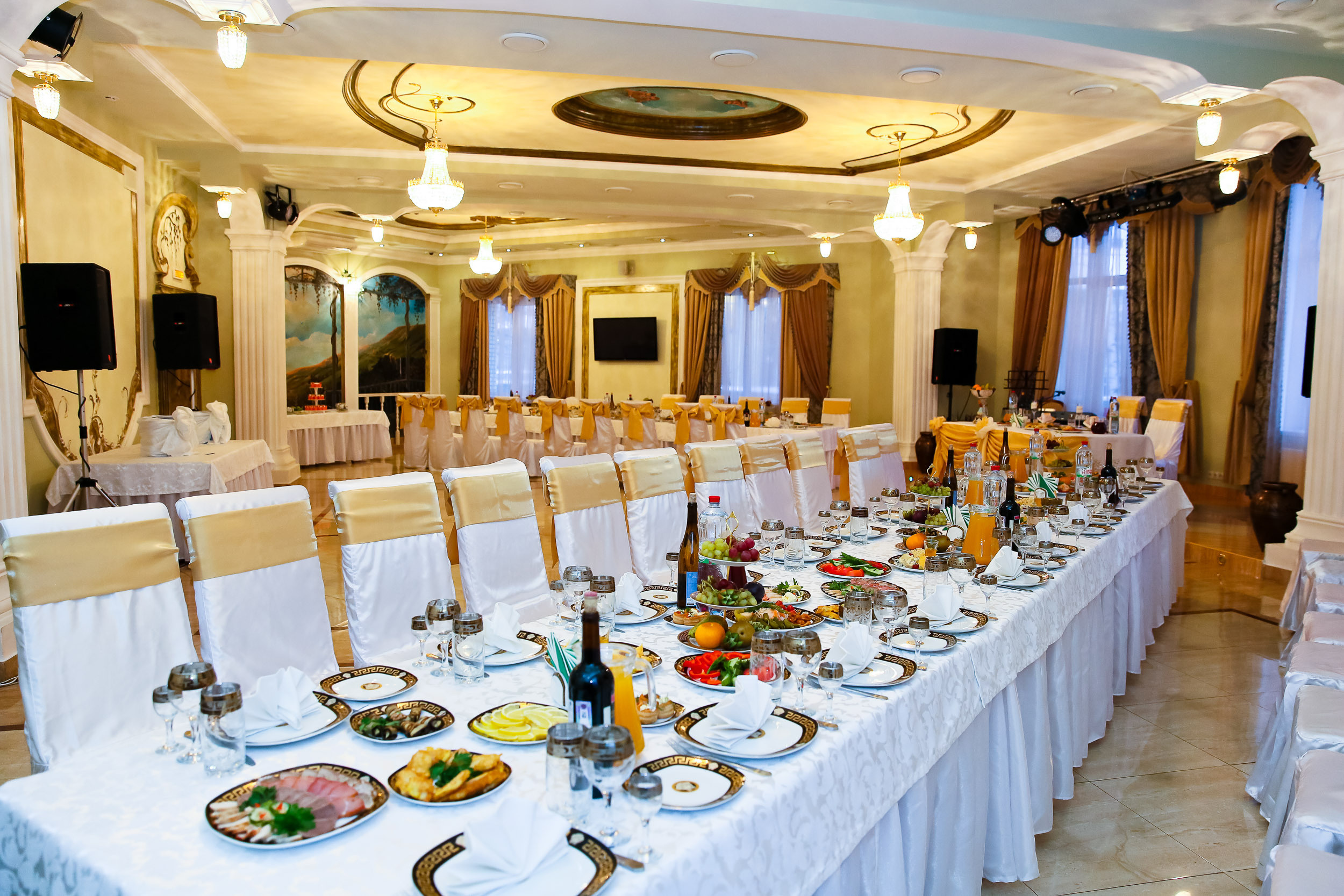 ИНТЕРЬЕРЫ, ЭКСТЕРЬЕРЫ. Photographer for business Mikhail Semenov. Aqua photo studio, photo school