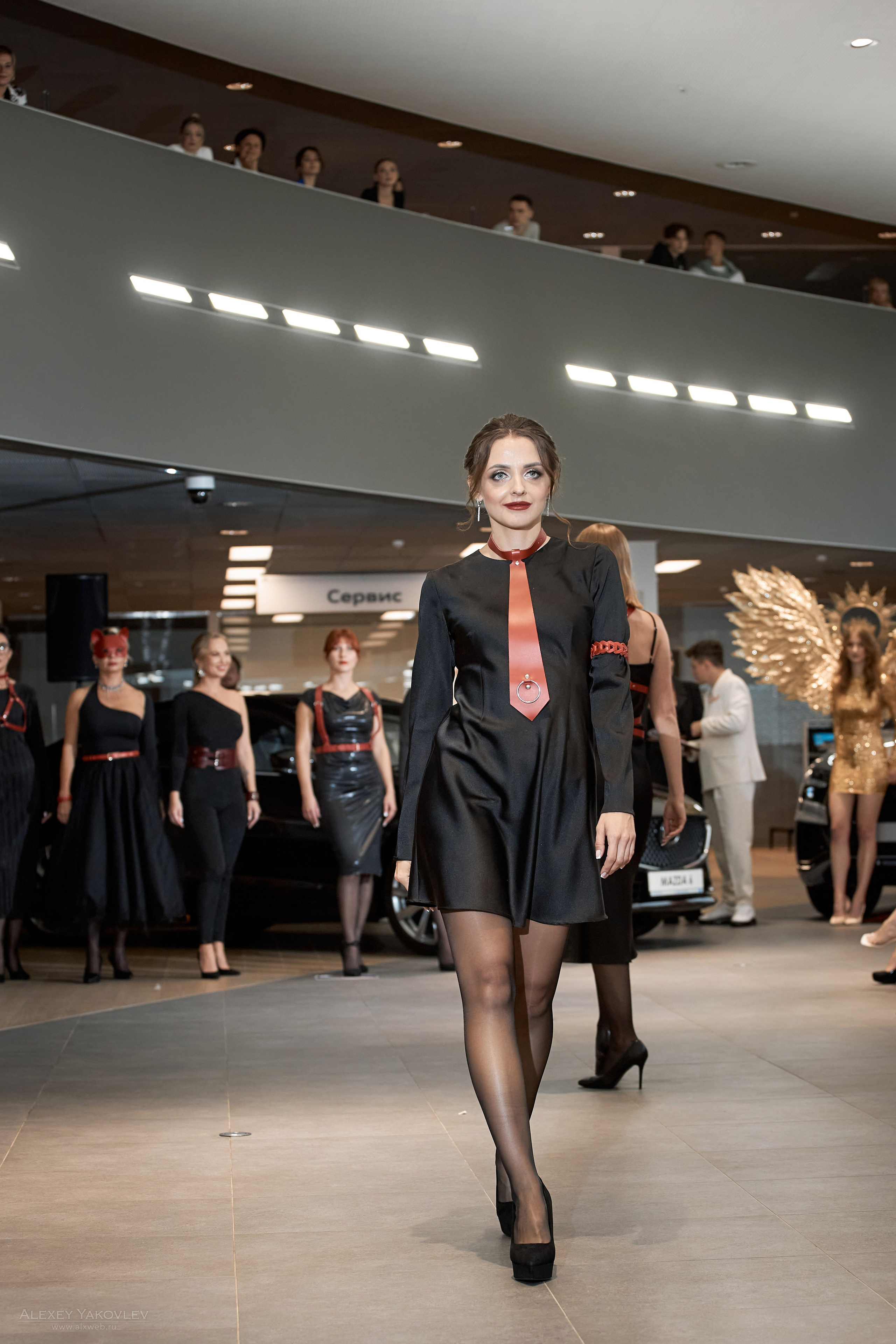 Модный показ PRE-FALL модельной школы Modeling+. Фотограф Алексей Яковлев