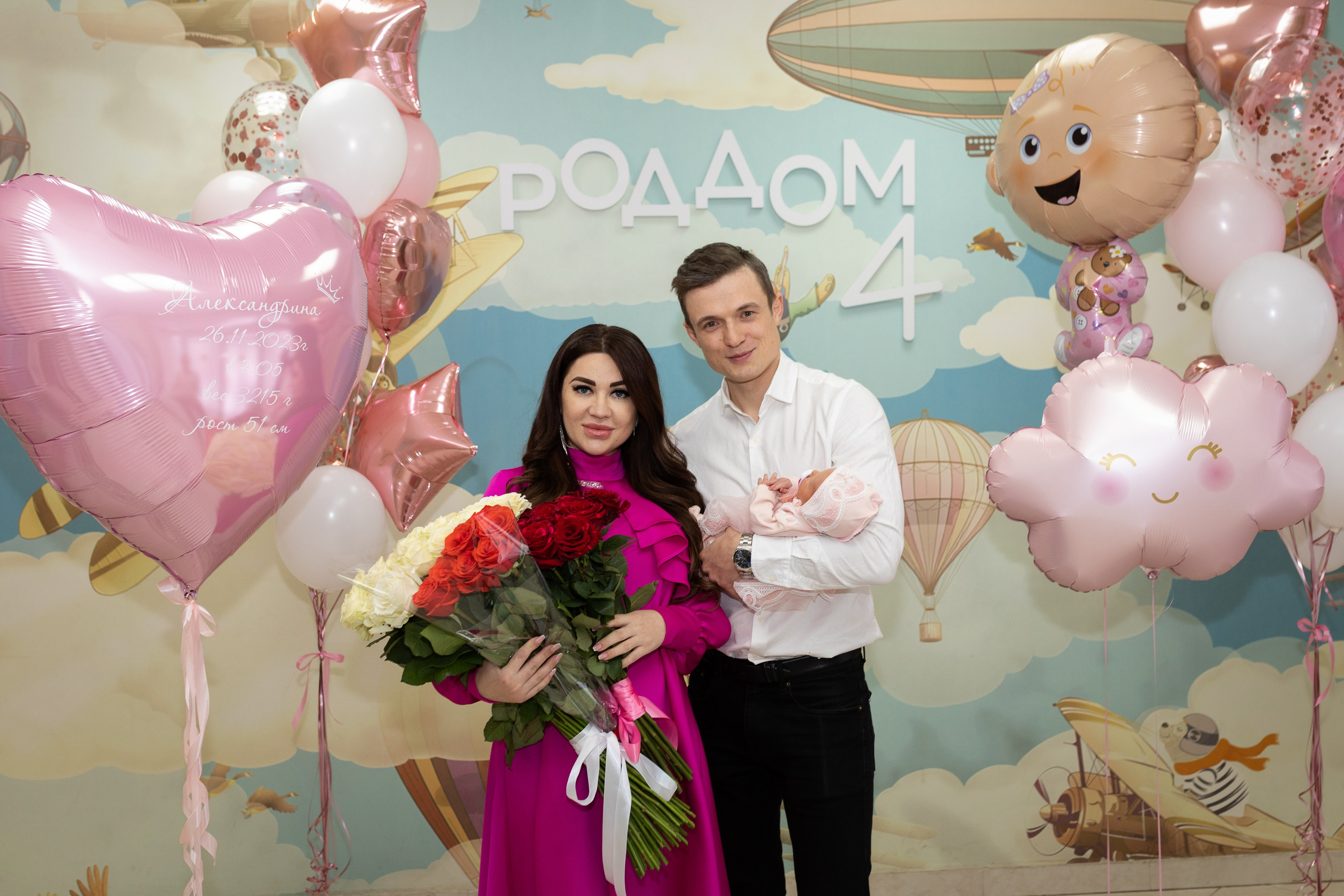 Выписка из роддома. ФОТОГРАФ НА ГОДИК, БЕРЕМЕННОСТИ, НОВОРОЖДЕННЫХ, КРЕЩЕНИЯ МОСКВА