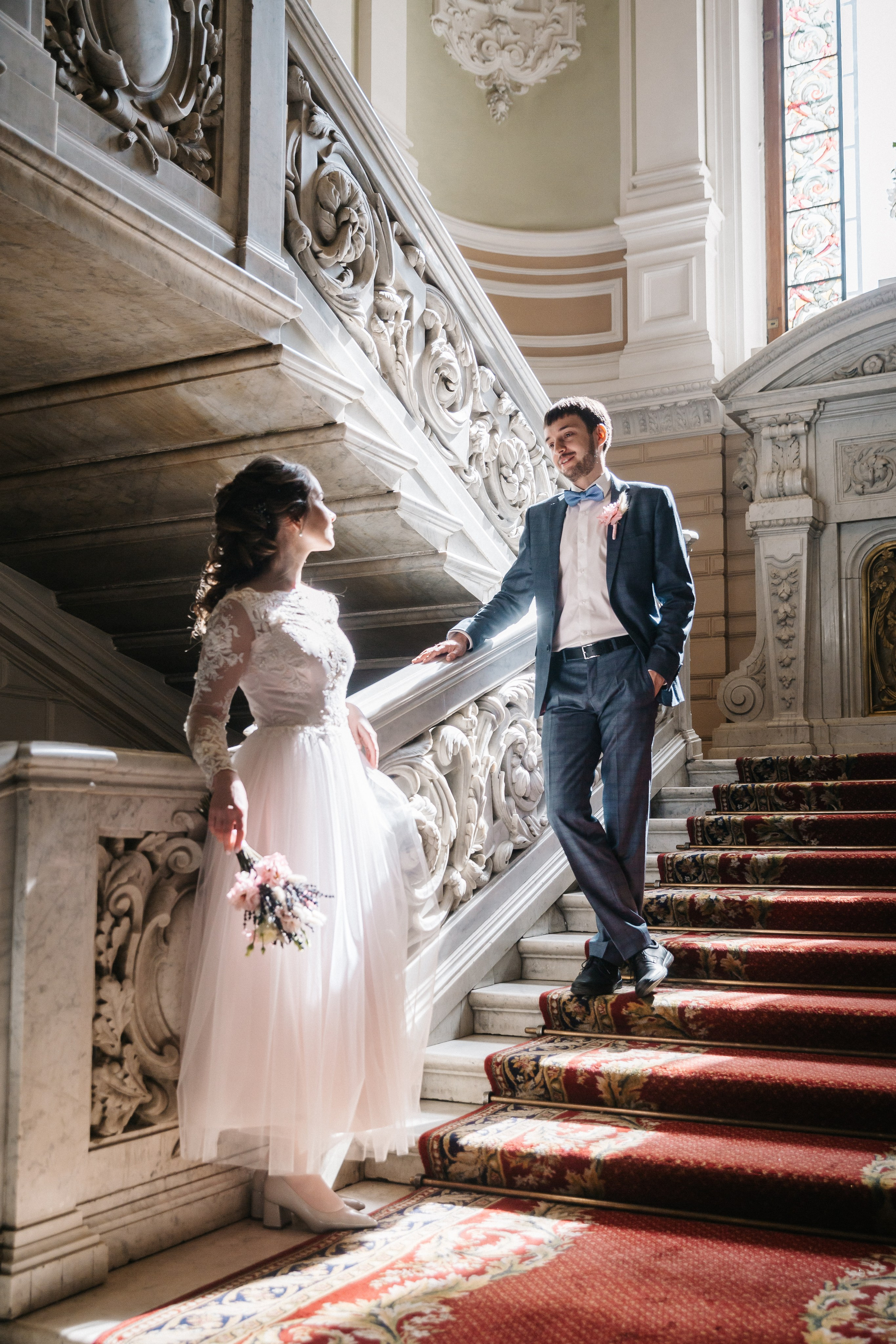 МАЙ | Дворец № 1, Атланты, Эрмитажный дворик. Свадебный фотограф в Санкт-Петербурге Полина Корзухина