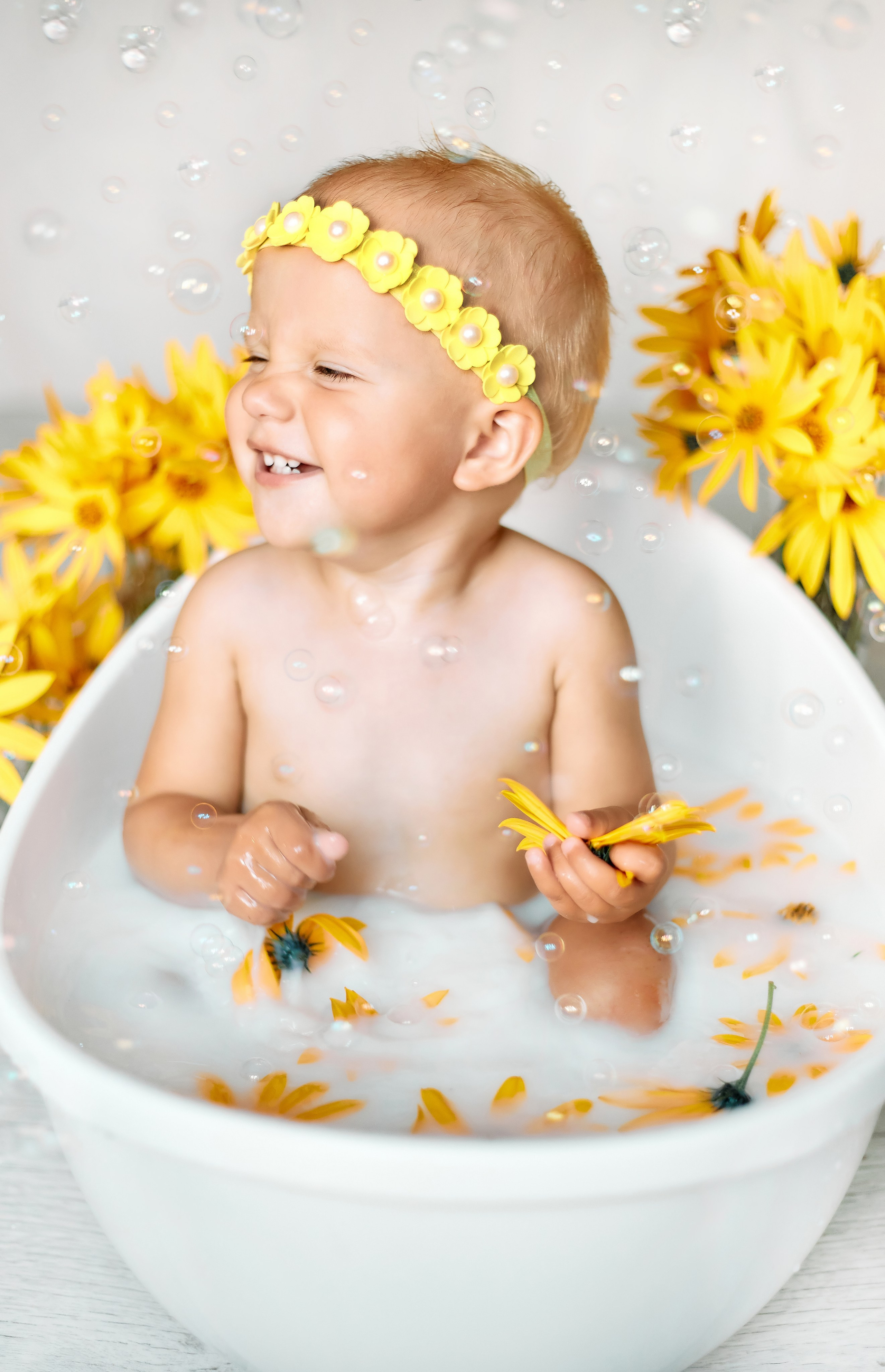 Молочно-цветочные ванны. Семейный и детский фотограф в Ярославле Юлия Галашина