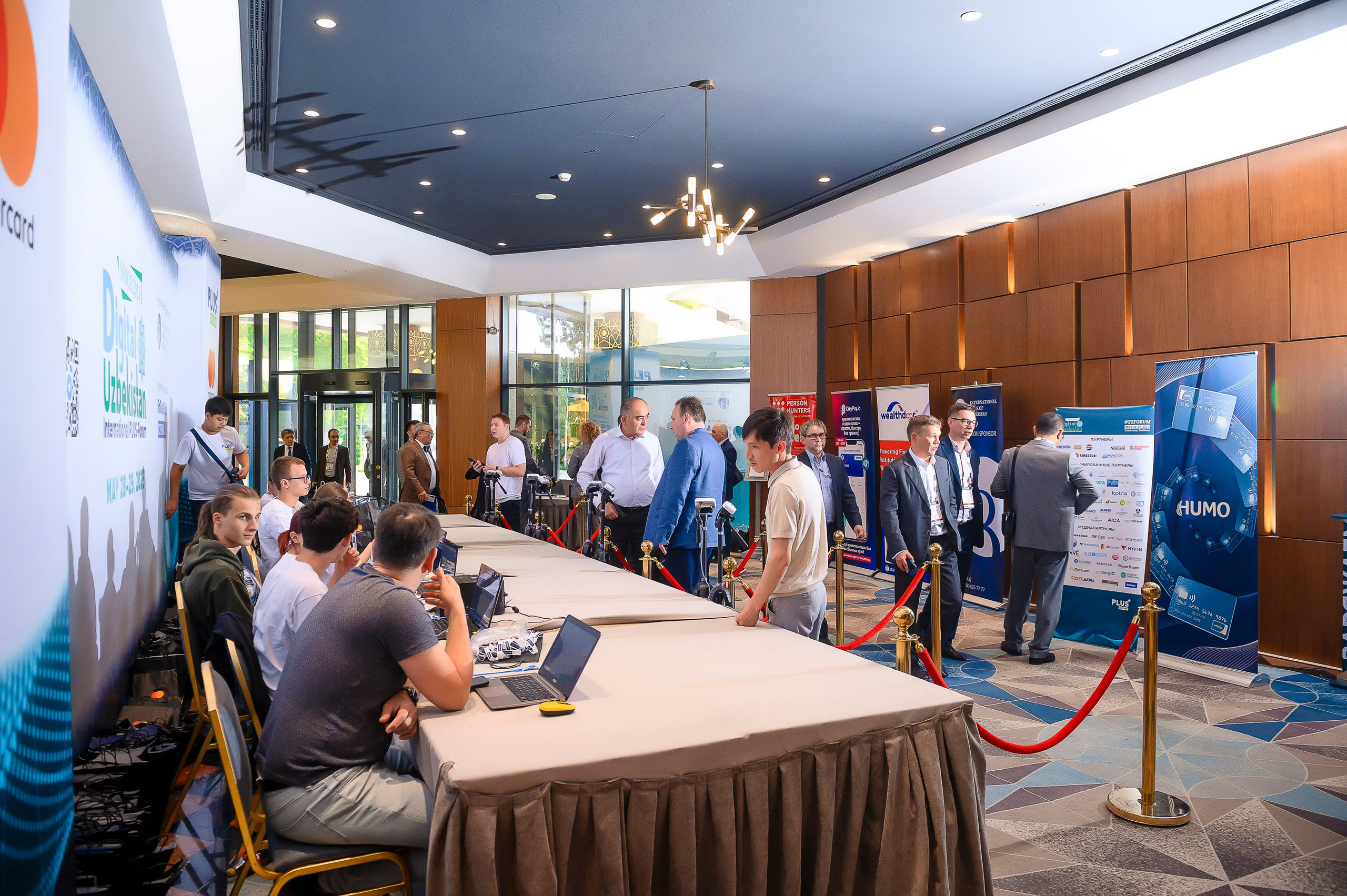 Digital Uzbekistan 2025. Интерьерный и репортажный фотограф в Алматы