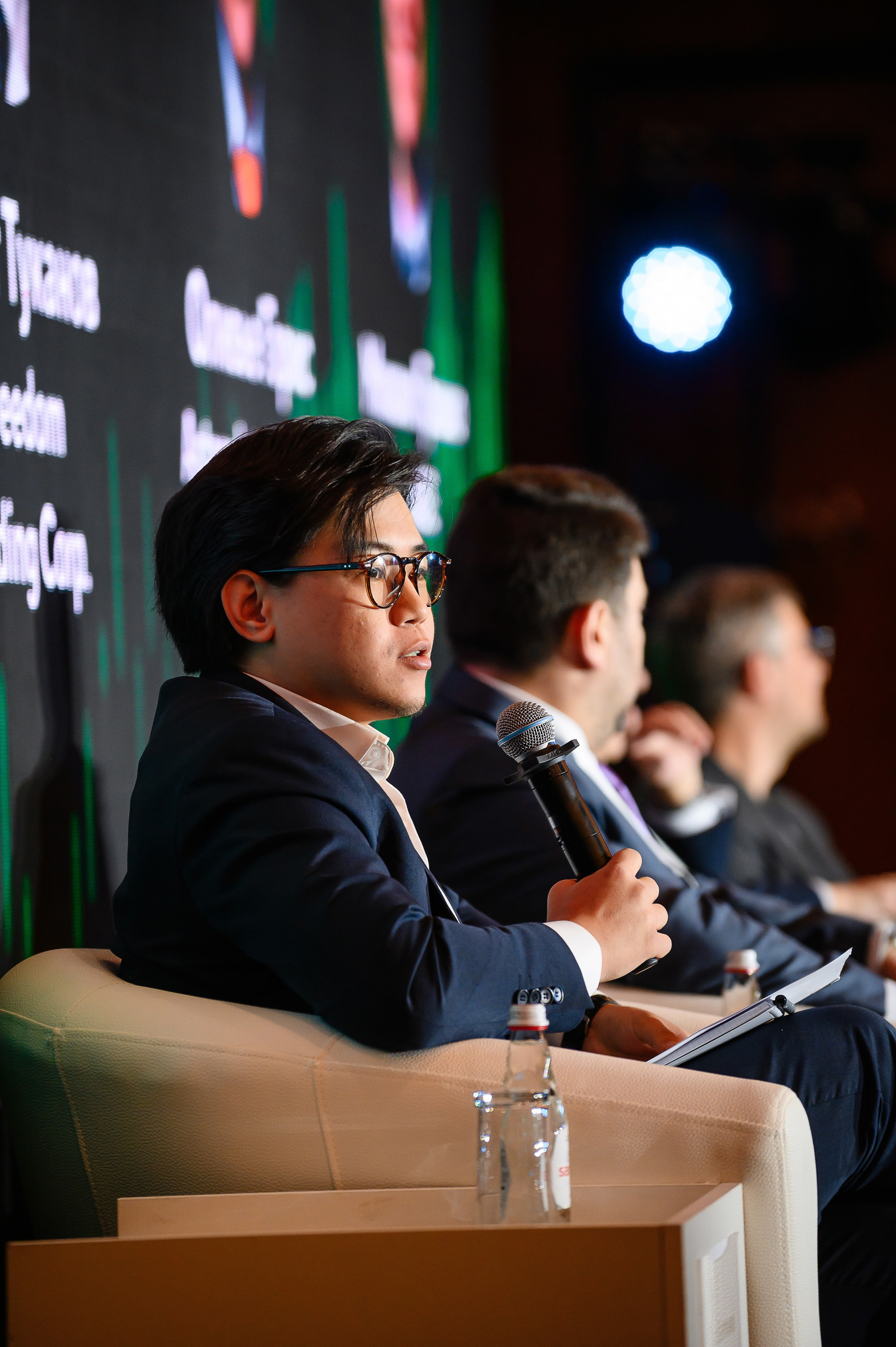 Финансовая карьера в эпоху ИИ. Freedom holding corp. Интерьерный и репортажный фотограф в Алматы