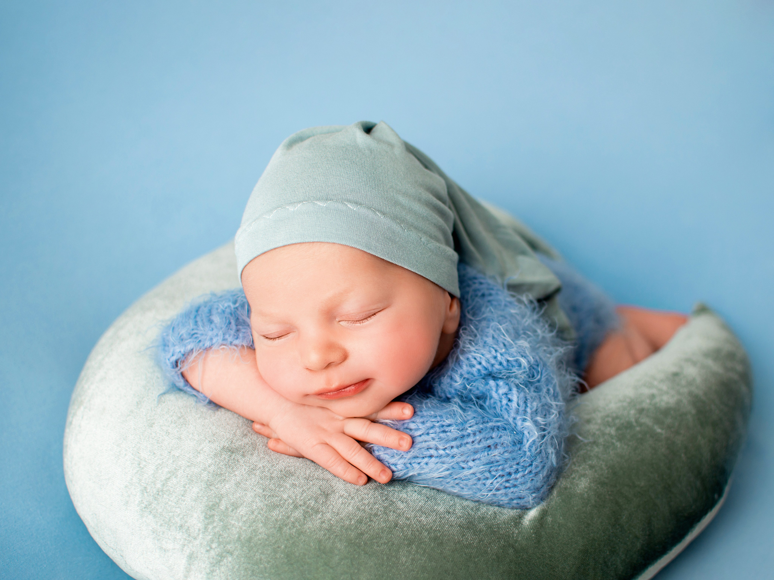 Новорожденные в Краснодаре роды в Краснодаре частный роддом. Фотограф новорожденных Краснодар Малышенко Надежда