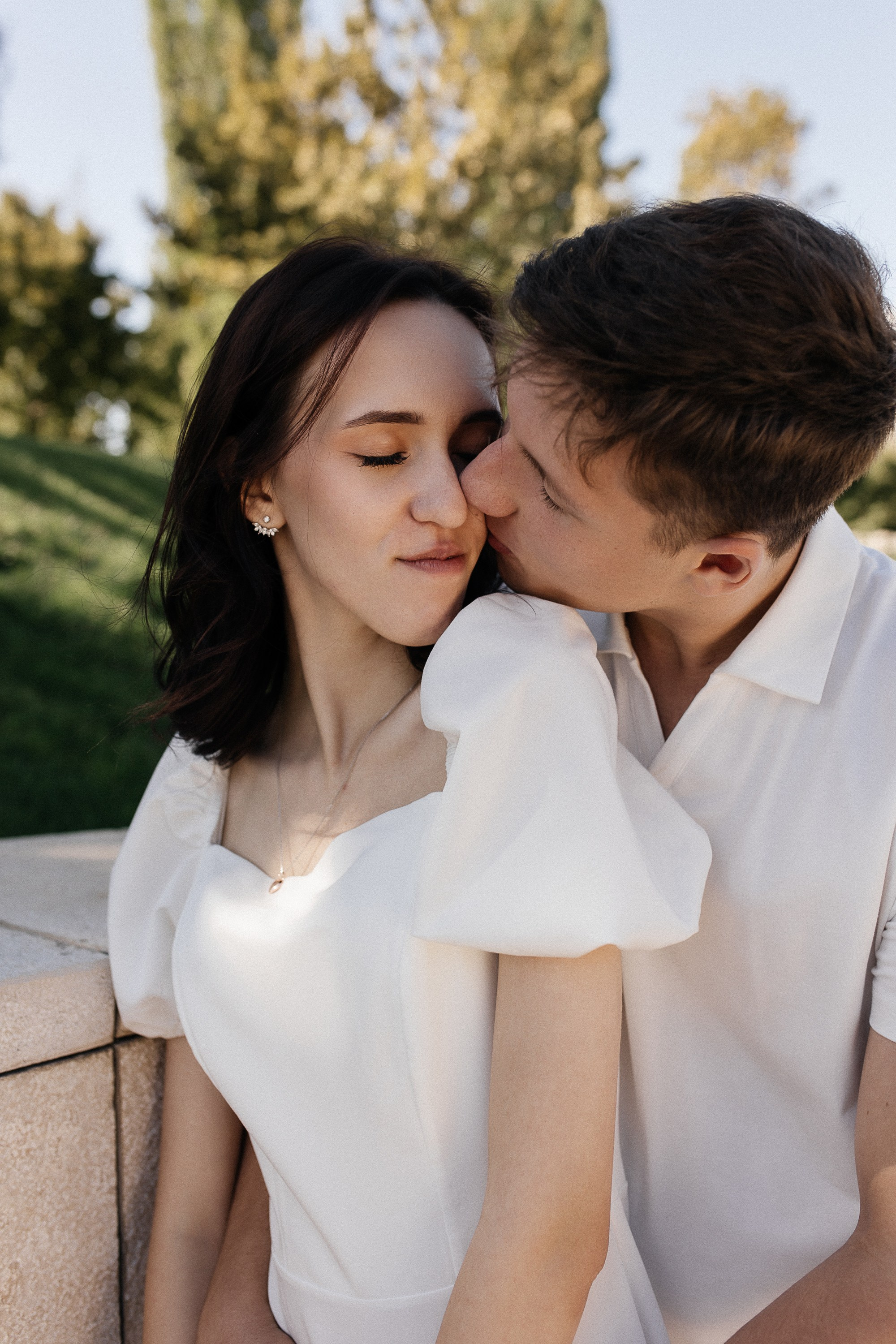 Свадебная фотосессия в парке Галицкого. Свадебный и семейный фотограф Виолетта Сидельникова. Краснодар, Россия, Беларусь, Европа