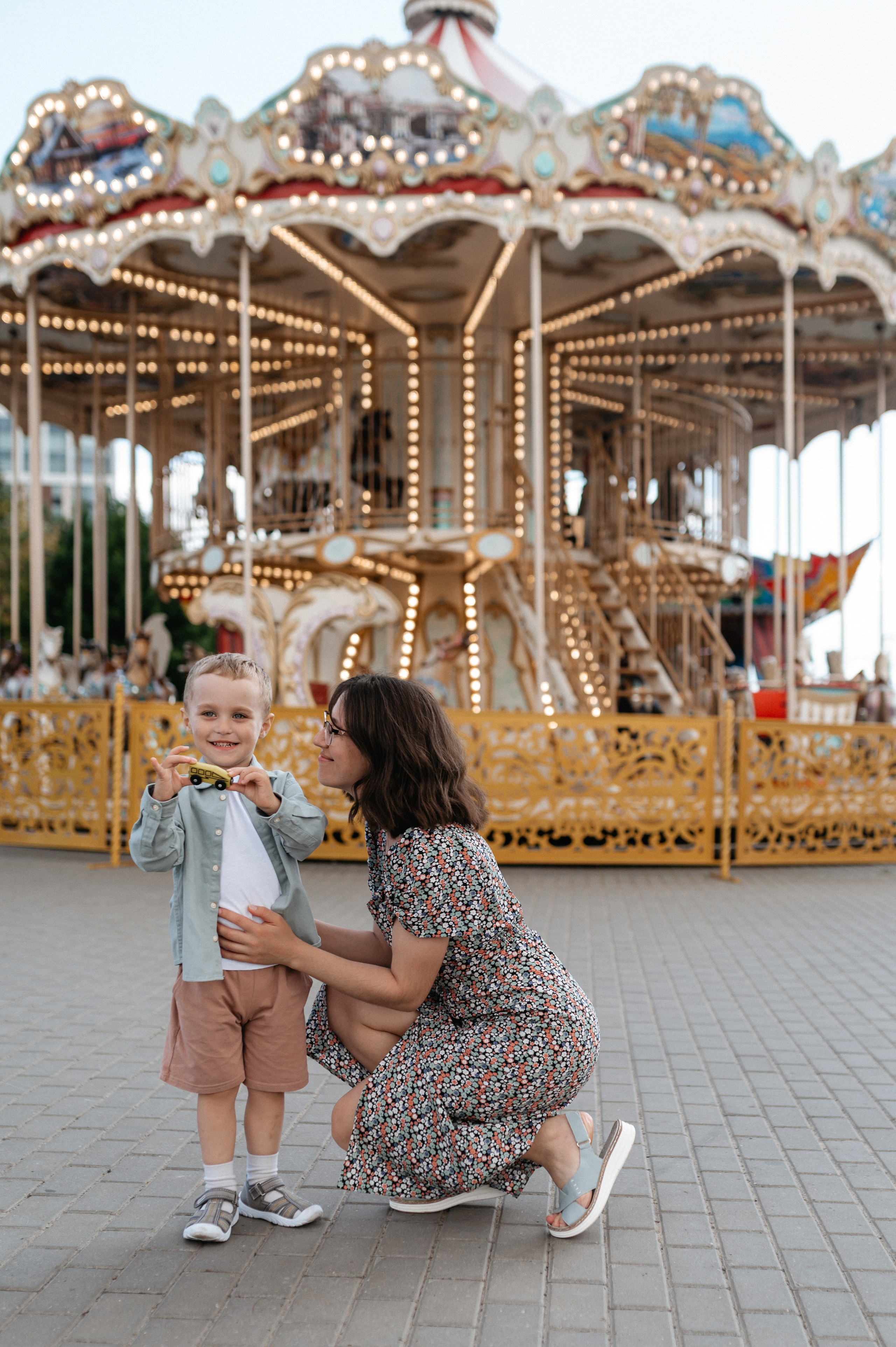 На набережной. Главная