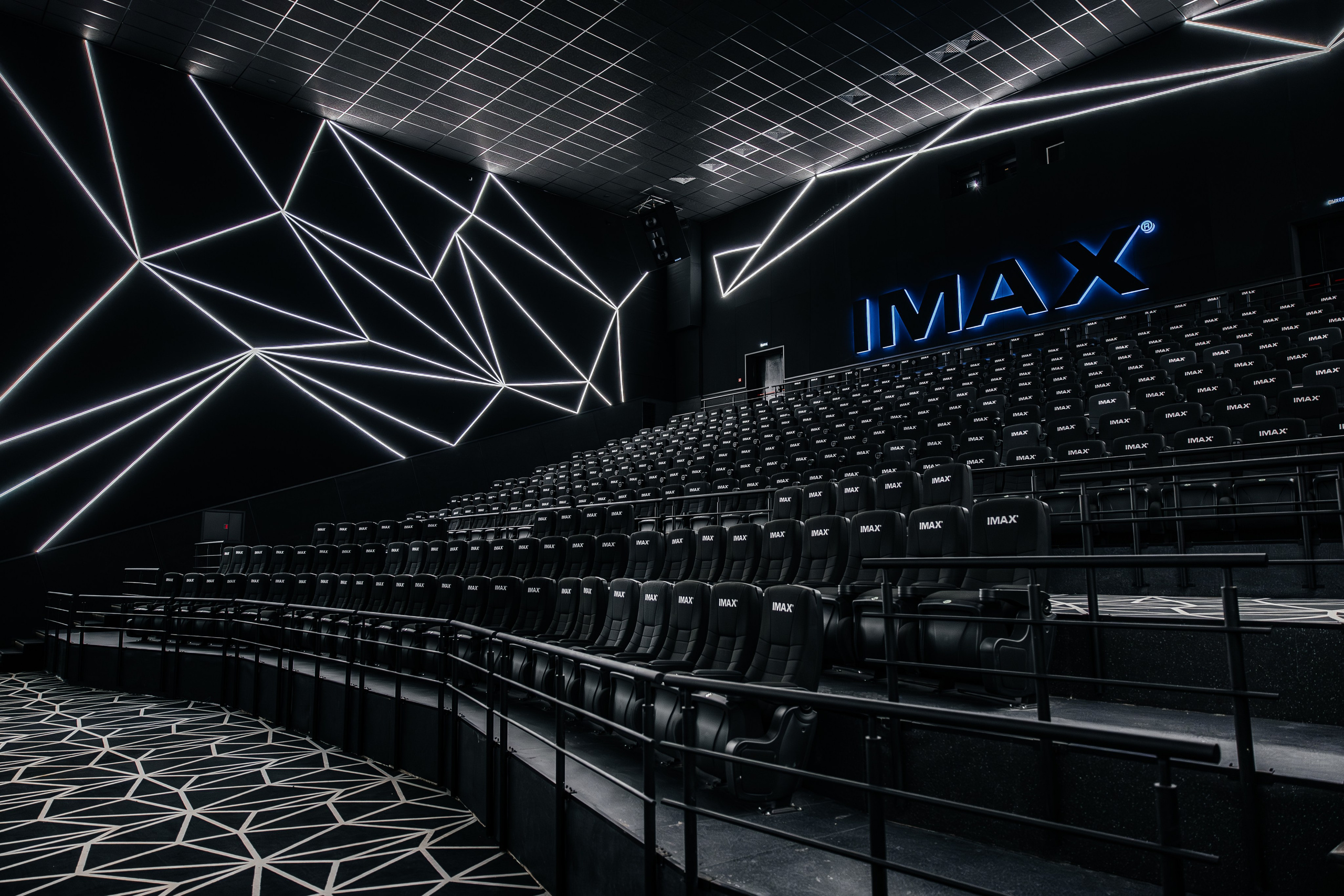 Кинотеатр Другар. Самый свадебный фотограф