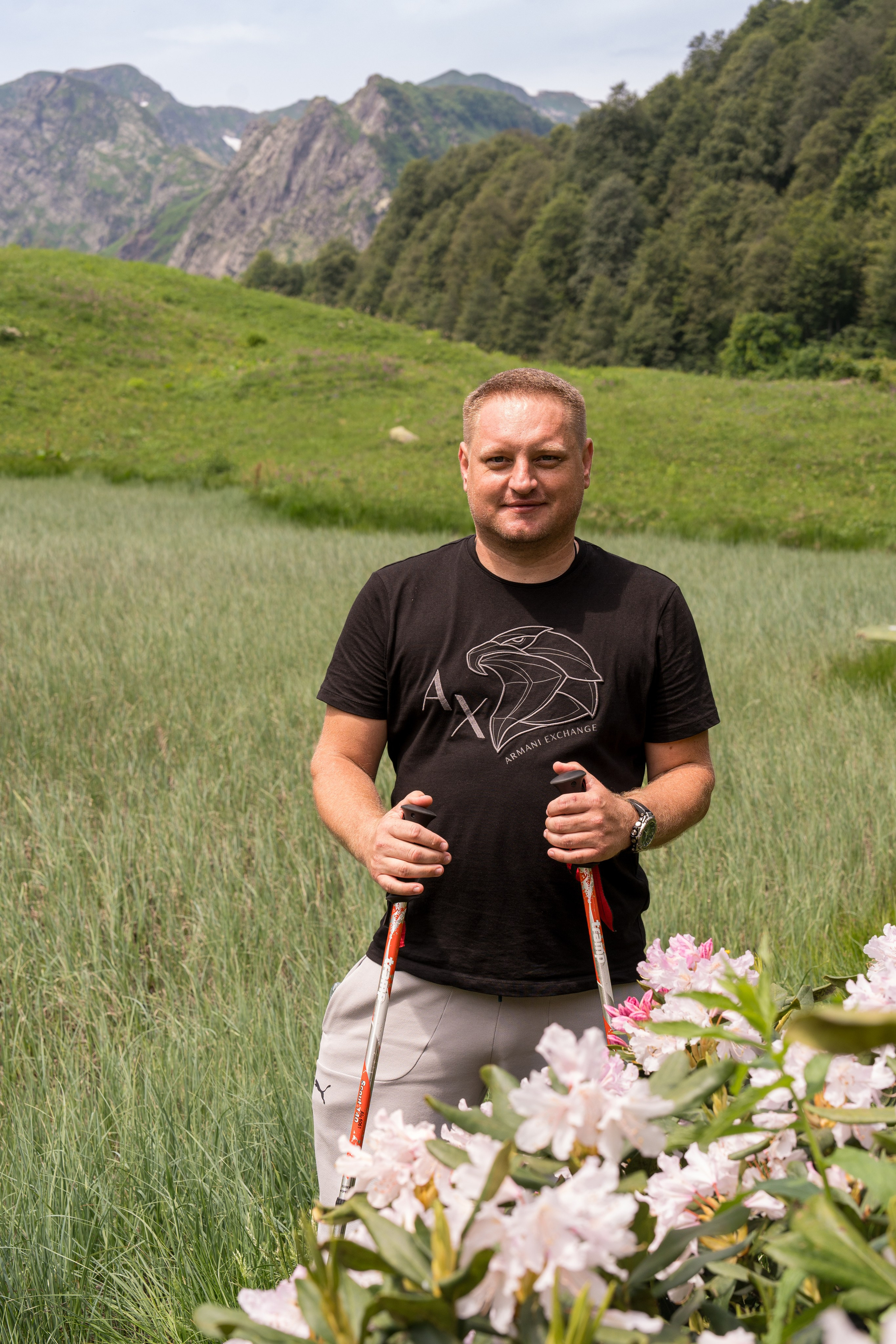 MICE мероприятие для компании «Доставка морем»: хайкинг к Ачипсинским водопадам. Репортажный фотограф в Красной Поляне и Сочи Павлюченко Екатерина