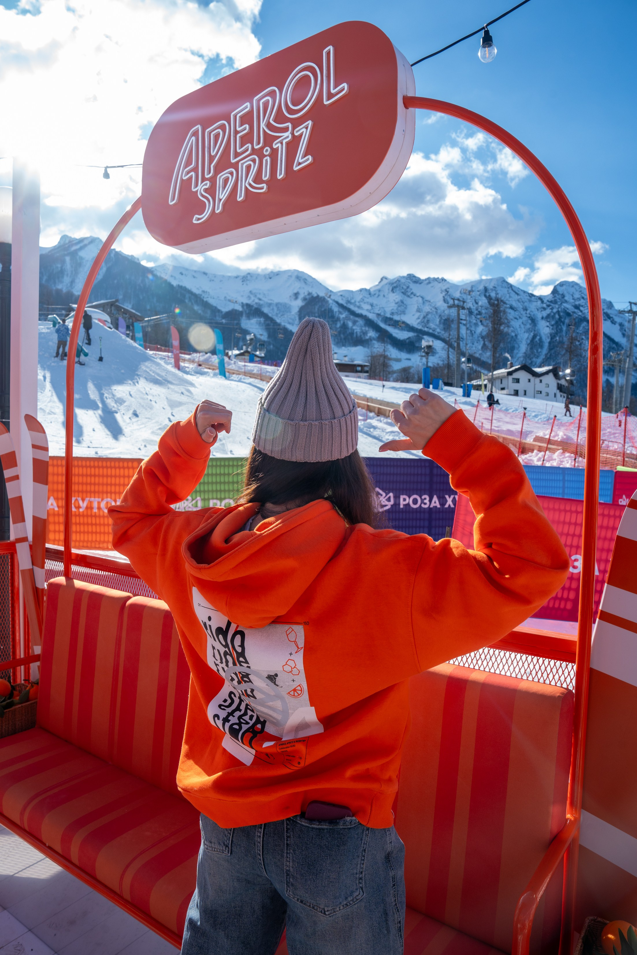 Фотоотчет партнерской интеграции Aperol Spritz на Роза Фест 2025. Репортажный фотограф в Красной Поляне и Сочи Павлюченко Екатерина