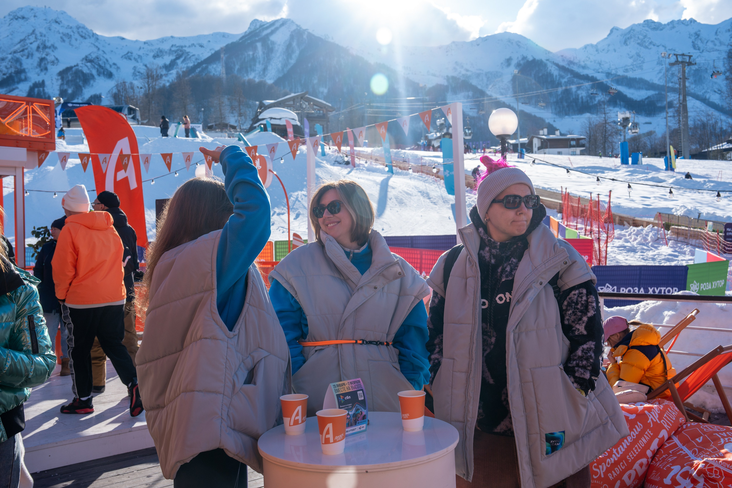 Фотоотчет партнерской интеграции Aperol Spritz на Роза Фест 2025. Репортажный фотограф в Красной Поляне и Сочи Павлюченко Екатерина