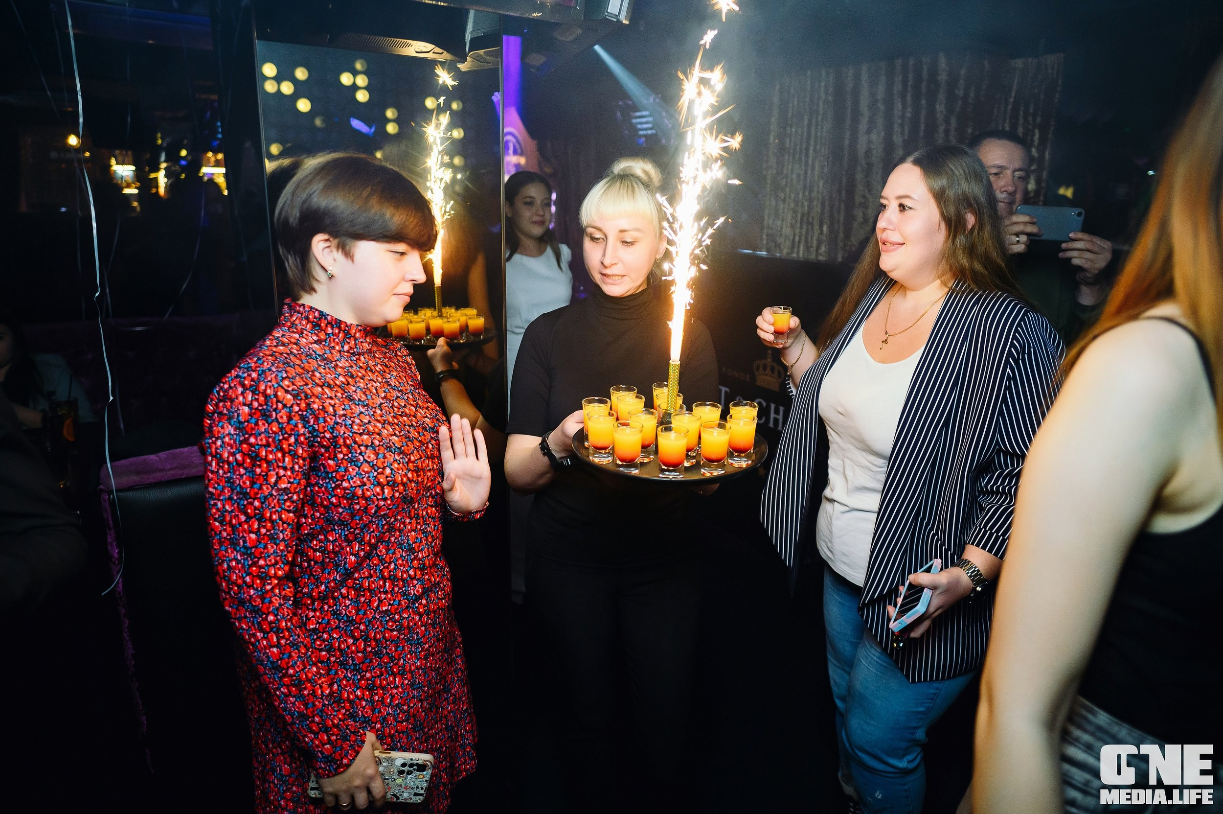 Фоторепортаж из караоке-клуба Эйфория. One Media Life: фоторепортажи, фотоотчеты с мероприятий и заведений