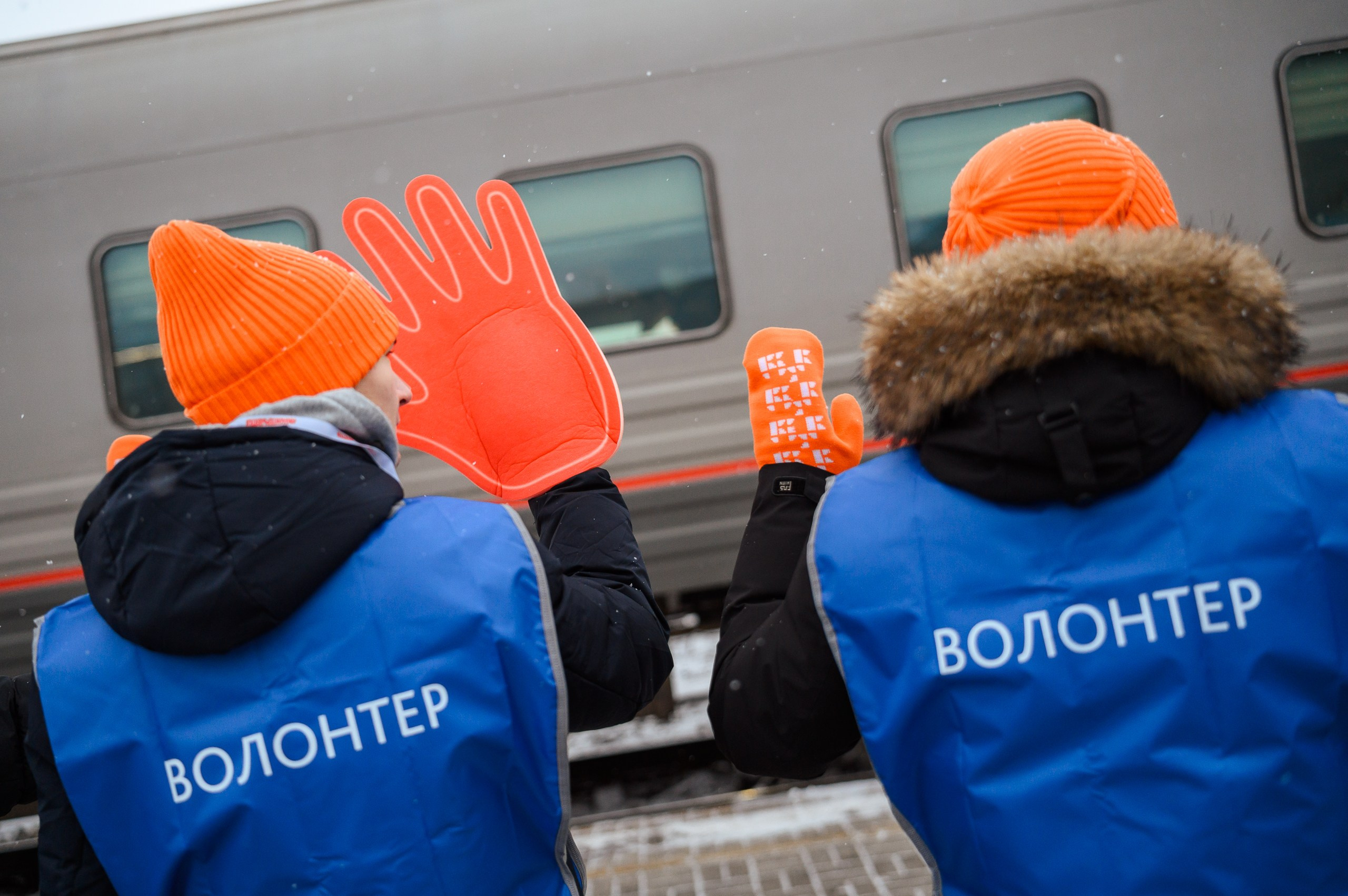 Новогодние волонтеры | Открытие Новогодней столицы Кирова 2025. Репортажный фотограф в Кирове Александр Лутошкин