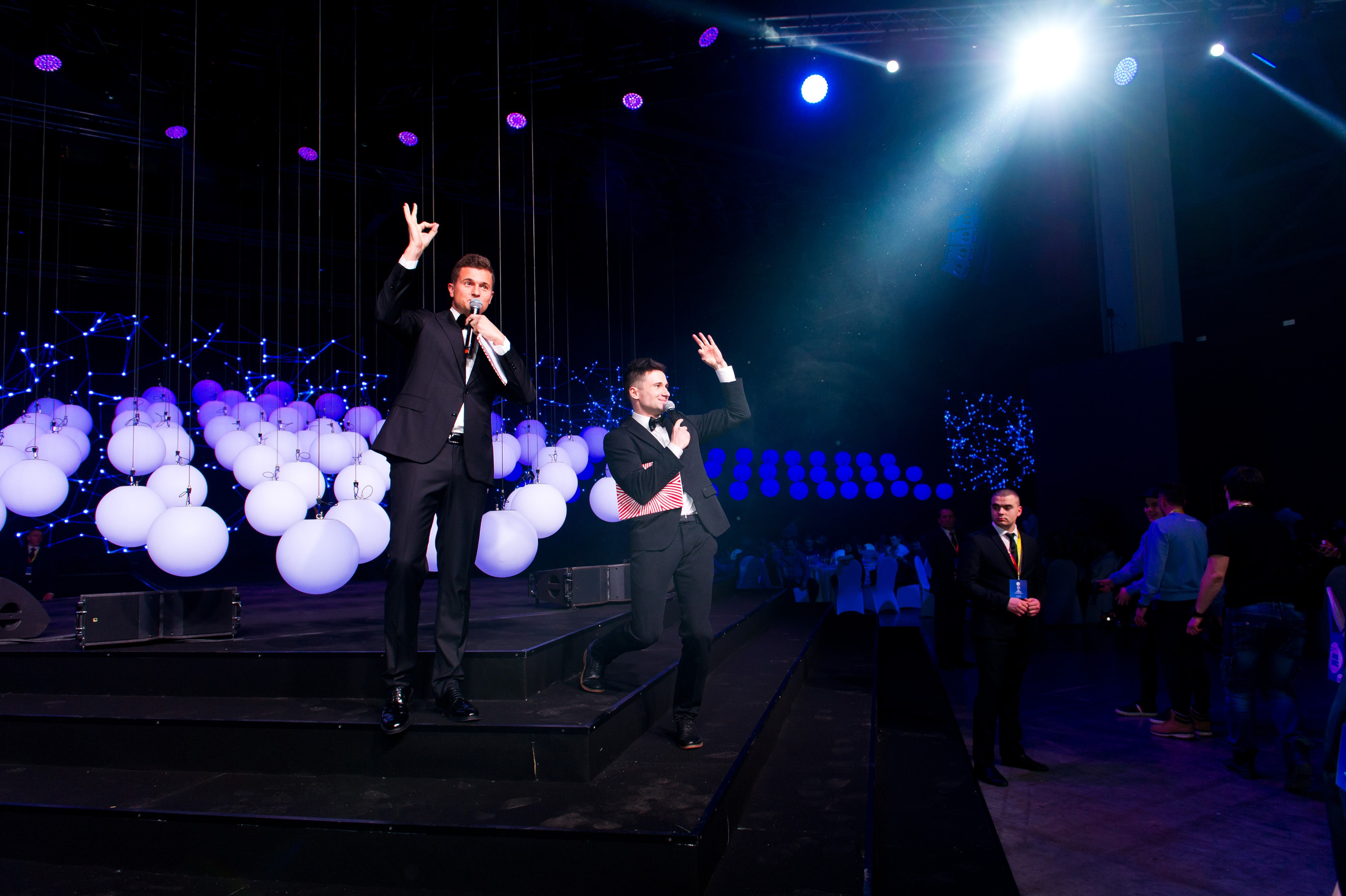 Новогодний корпоратив для клиентов METRO. Репортажный фотограф и видеограф Слава Думчев. Тимбилдинги, отчетники, корпоративы