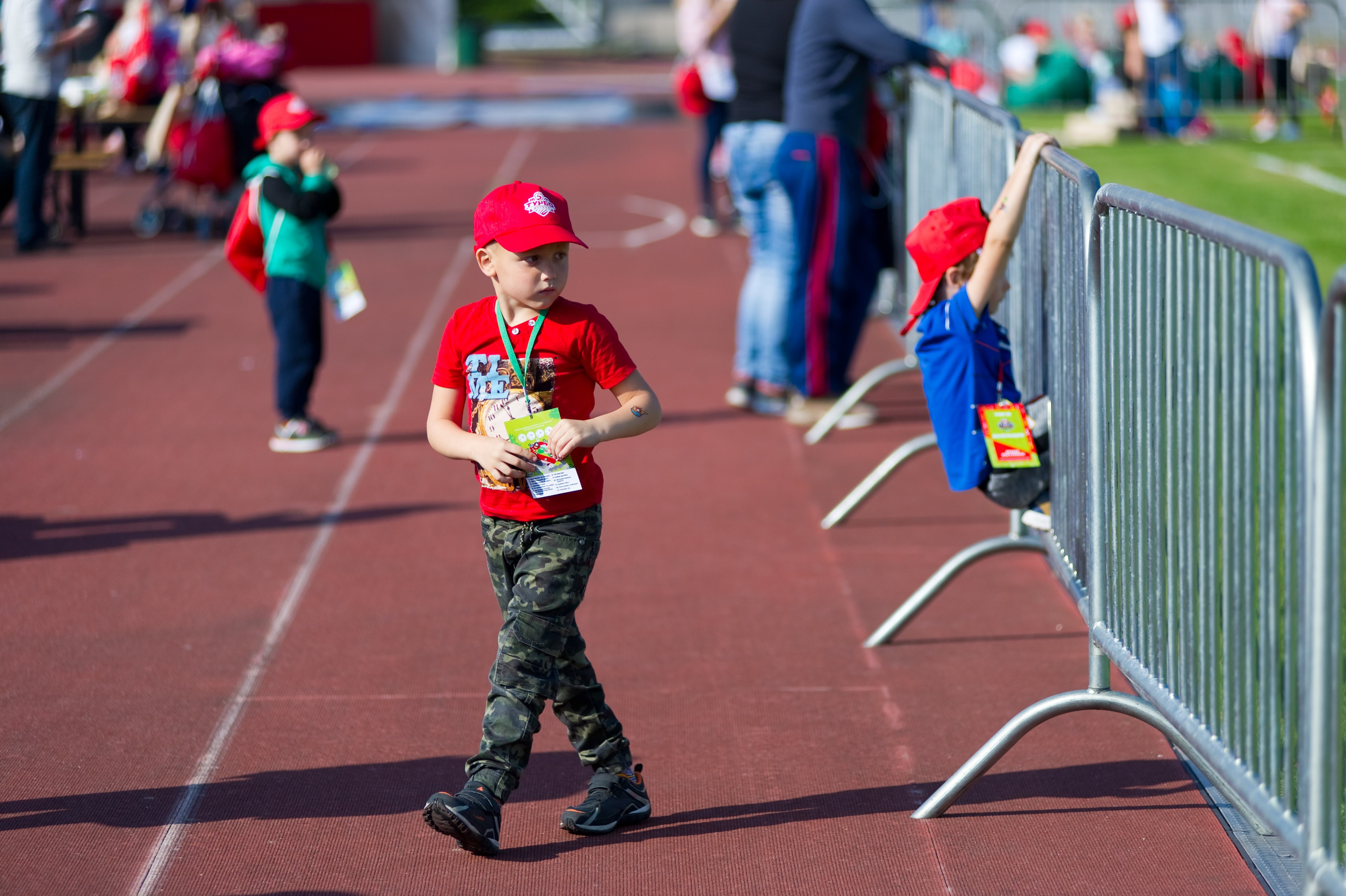 Турбофутбол (корпоративное соревнование «Пятерочки»). Репортажный фотограф и видеограф Слава Думчев. Тимбилдинги, отчетники, корпоративы