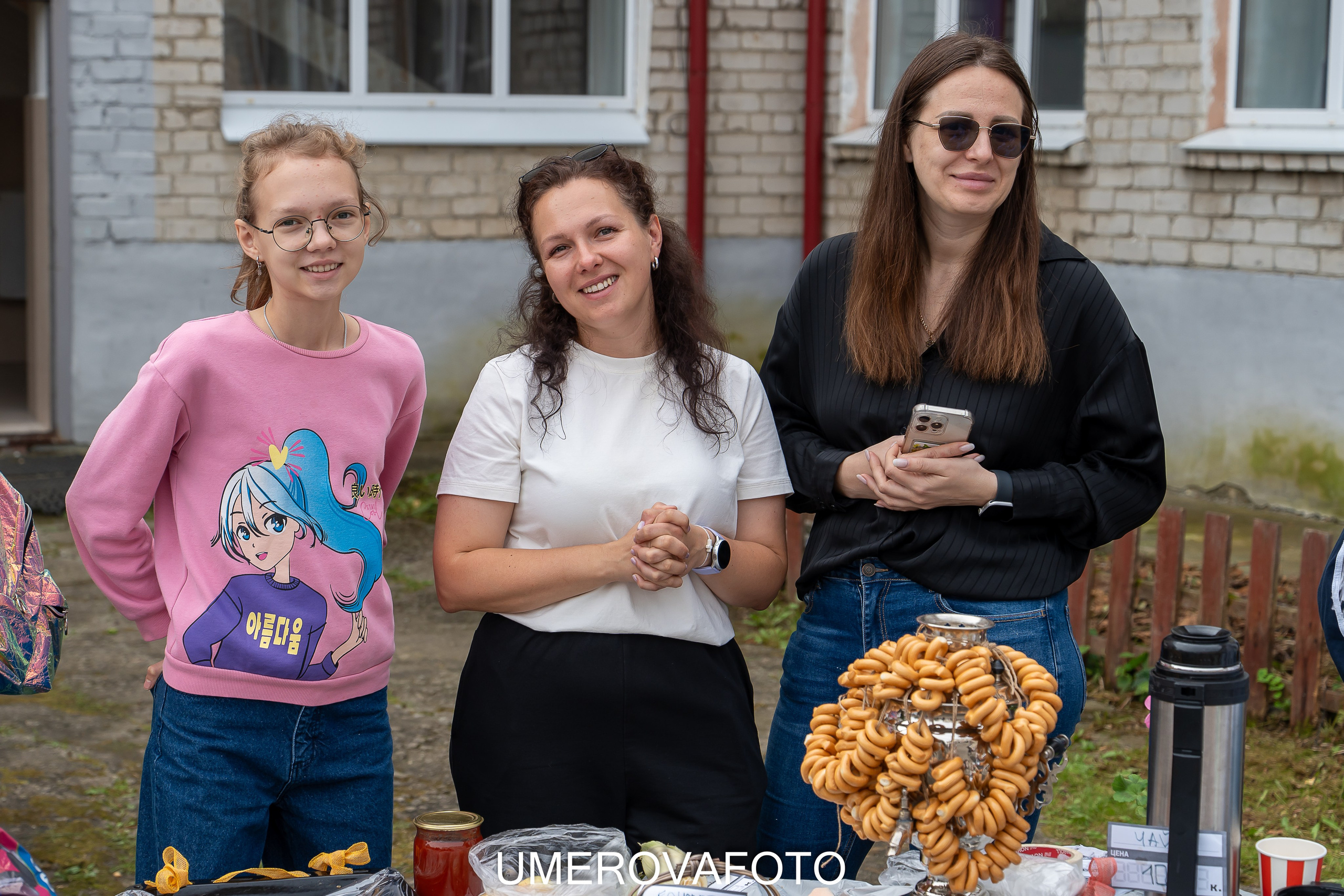 Благотворительная ярмарка в Гимназии № 5. Фотограф в детский сад в Екатеринбурге, выпускные альбомы Юлия Умерова