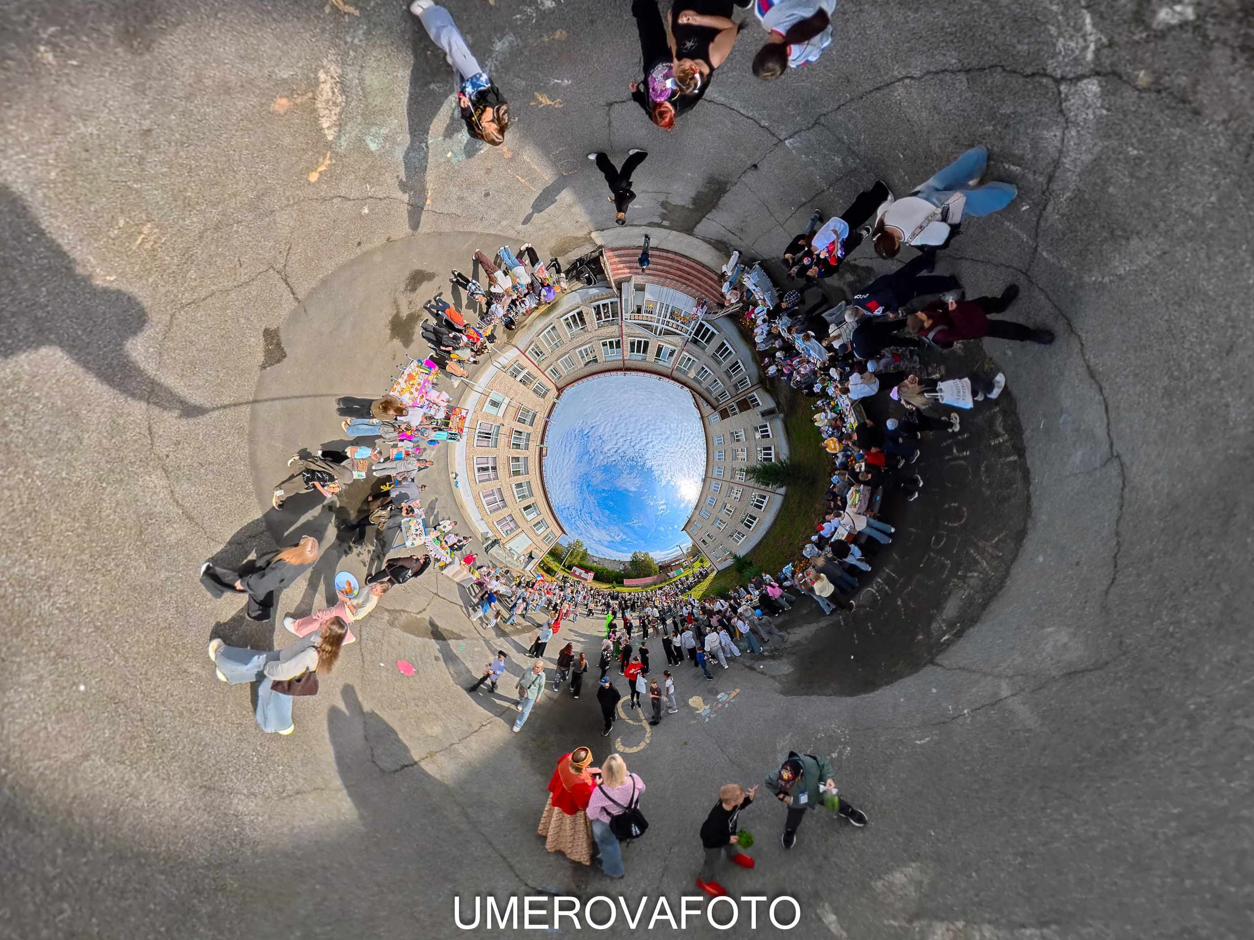 Благотворительная ярмарка в Гимназии № 5. Фотограф в детский сад в Екатеринбурге, выпускные альбомы Юлия Умерова
