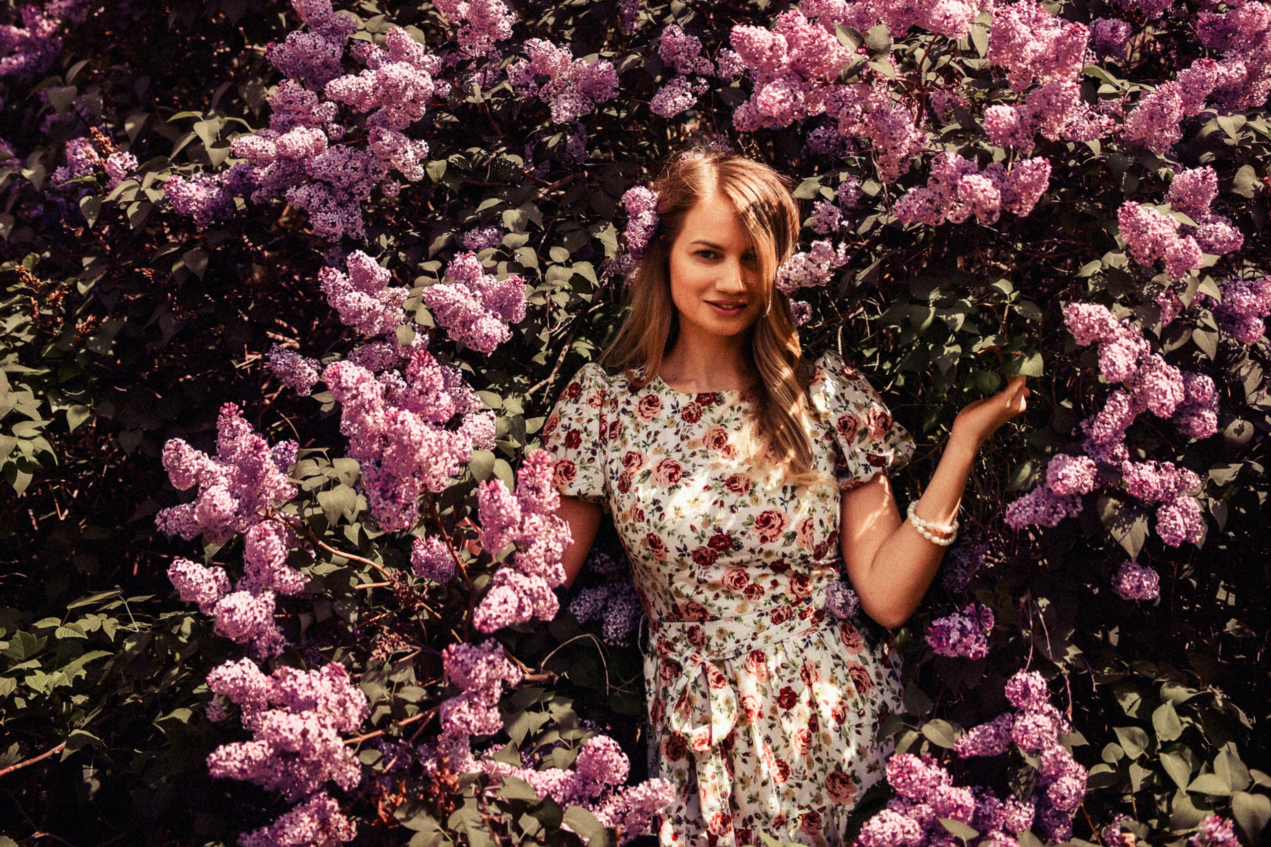 Фотосессия в цветении. Свадебный, семейный, детский, контент фотограф в Омске Максим Ильин