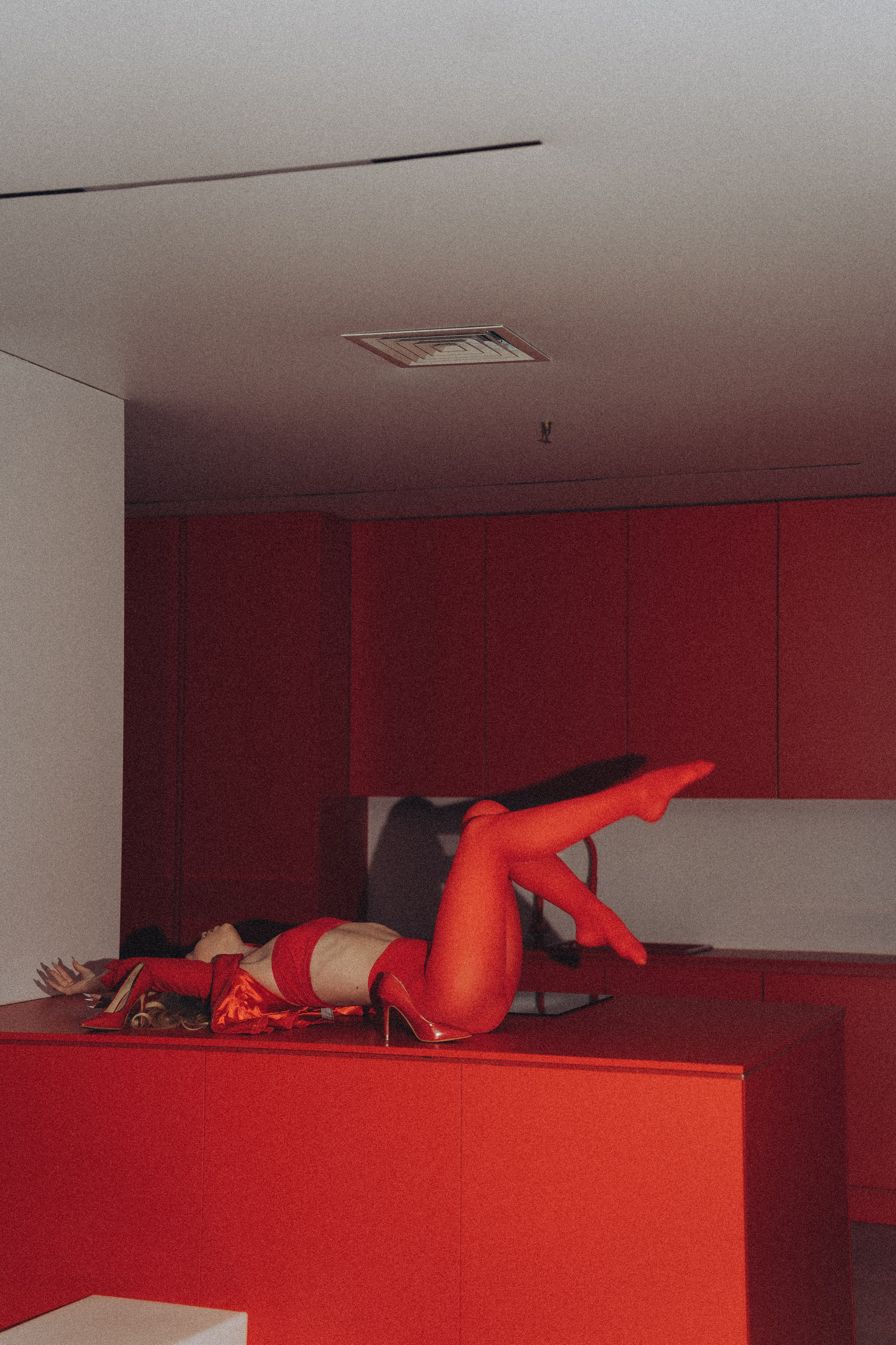 ФОТОСЕССИЯ К НОВОМУ ГОДУ В СТУДИИ С ЕЛОЧКОЙ КРАСИВЫЙ ОБРАЗ. Профессиональный фотограф, Санкт-Петербург — Виктория Богомолова