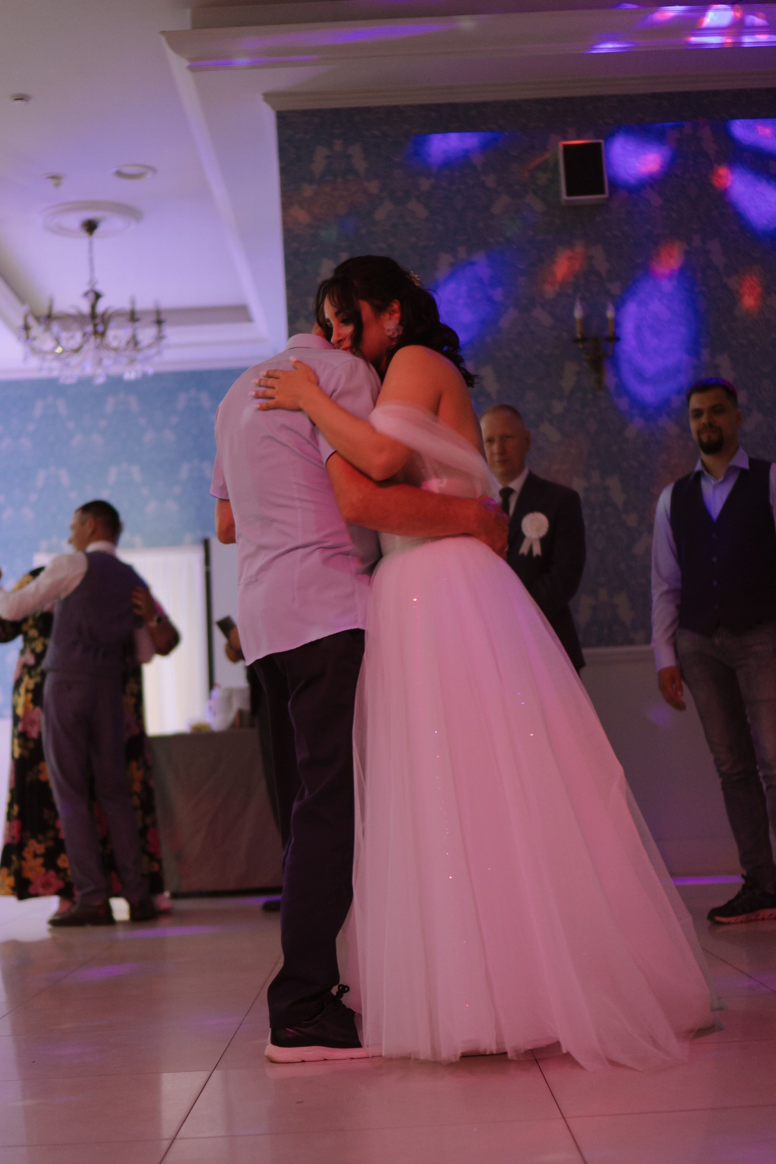 ТАНЕЦ ОТЦА И ДОЧЕРИ НА БАНКЕТЕ (СВАДЕБНАЯ ФОТОСЕСИИЯ БАНКЕТА). Профессиональный фотограф, Санкт-Петербург — Виктория Богомолова