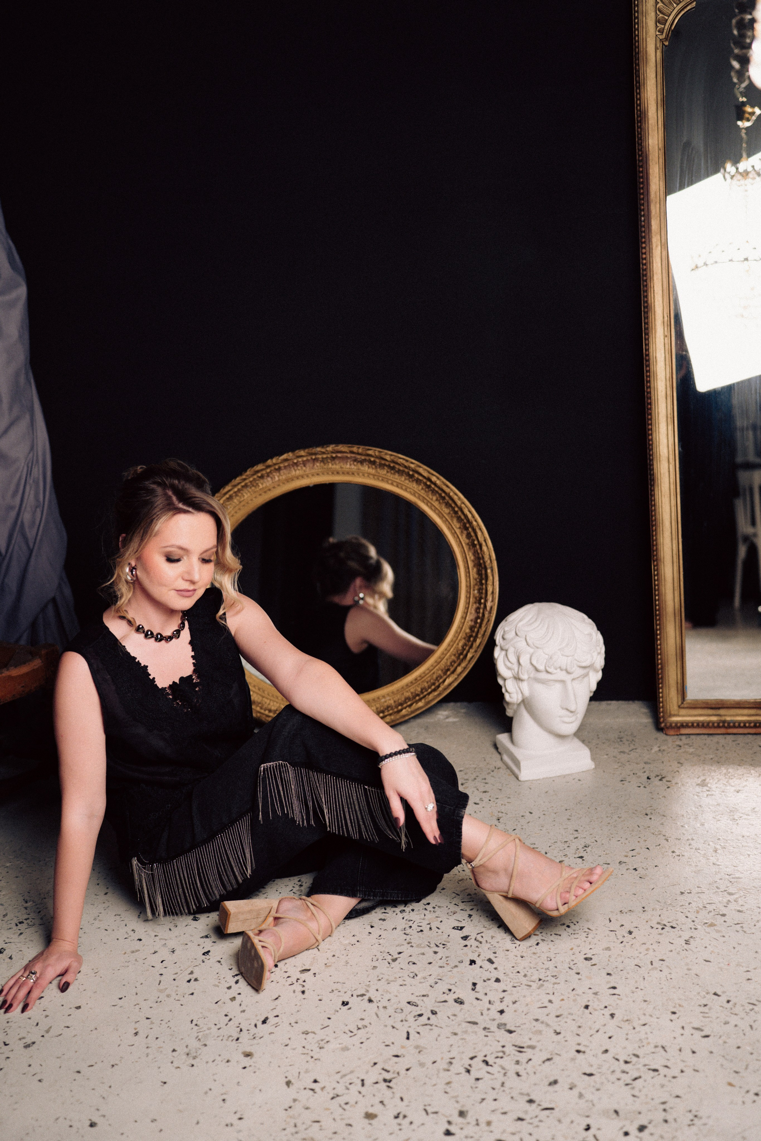 НОВОГОДНЯЯ ФОТОСЕСИИЯ В СТУДИИ ДЛЯ ДЕВУШКИ И ПРОГУЛКА ПО ЧЕРНЫШЕВСКОЙ. Профессиональный фотограф, Санкт-Петербург — Виктория Богомолова