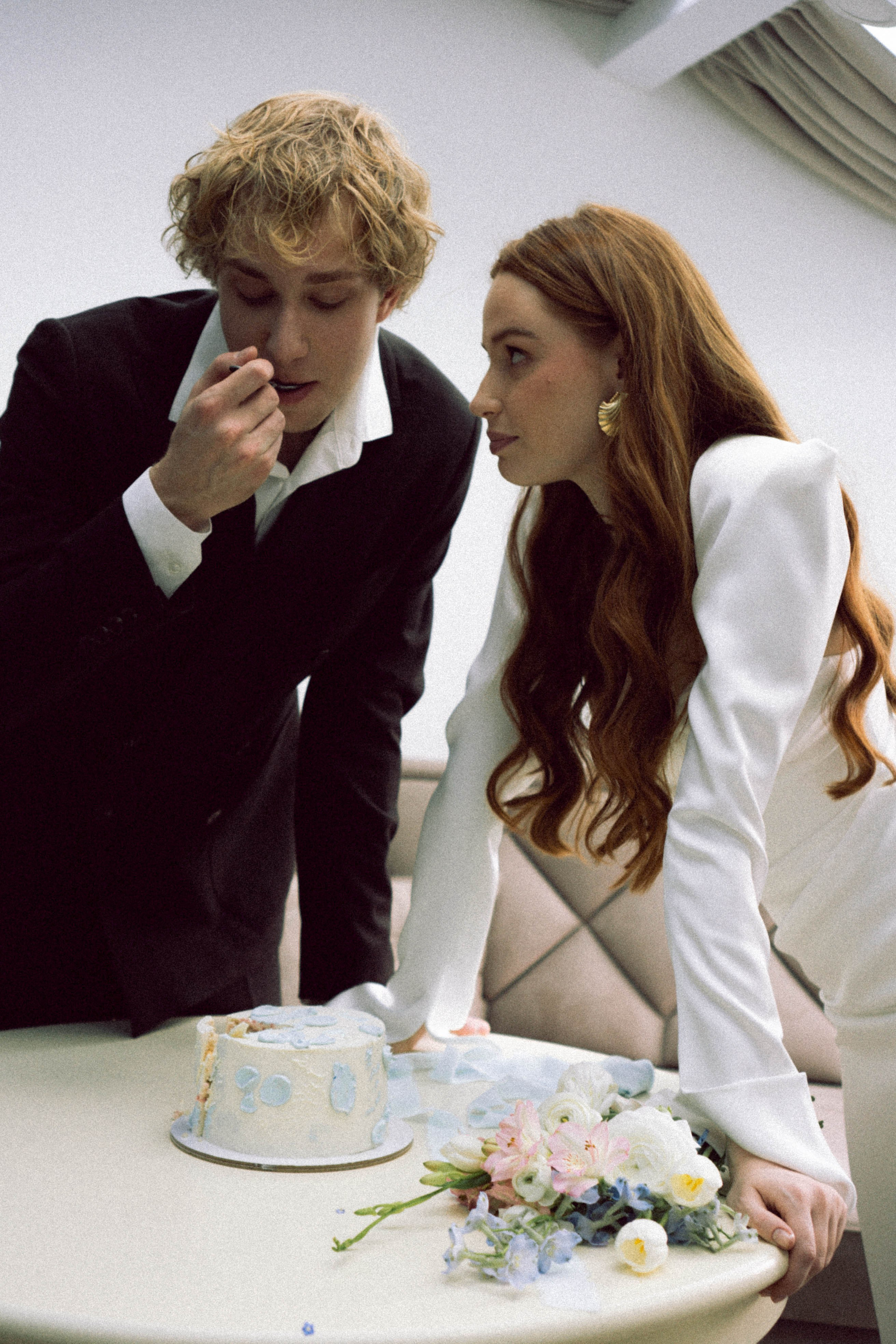 СВАДЕБНАЯ СЬЕМКА В ОТЕЛЕ. СБОРЫ ЖЕНИХА И НЕВЕСТЫ И ТАКЖЕ ТОР И ПОДГОТОВКА К ПРОГУЛКЕ. Профессиональный фотограф, Санкт-Петербург — Виктория Богомолова