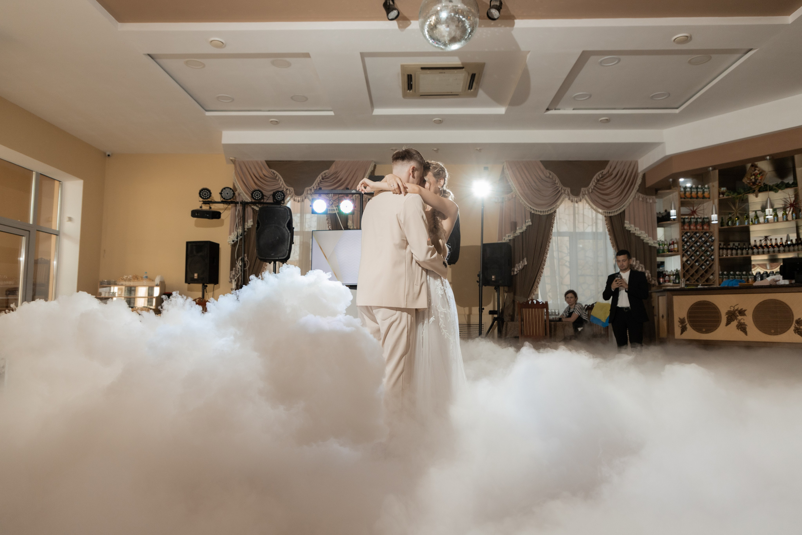 Роман и Александра (банкет). Свадебный фотограф Ангелина Сунгатулина | Саратов | Балаково | Вольск