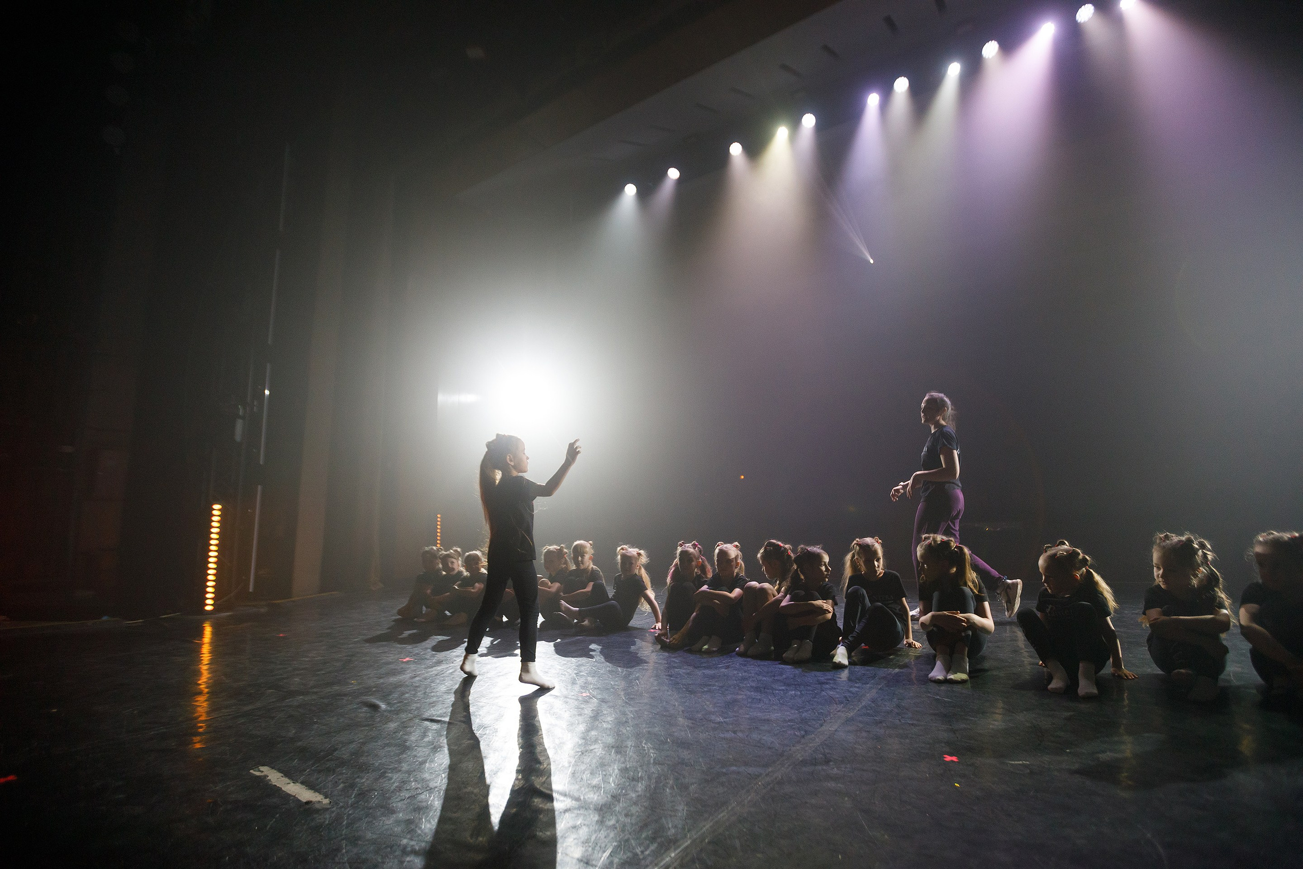 Репортажная фотосъемка отчетного концерта. Профессиональный фотограф в Новосибирске