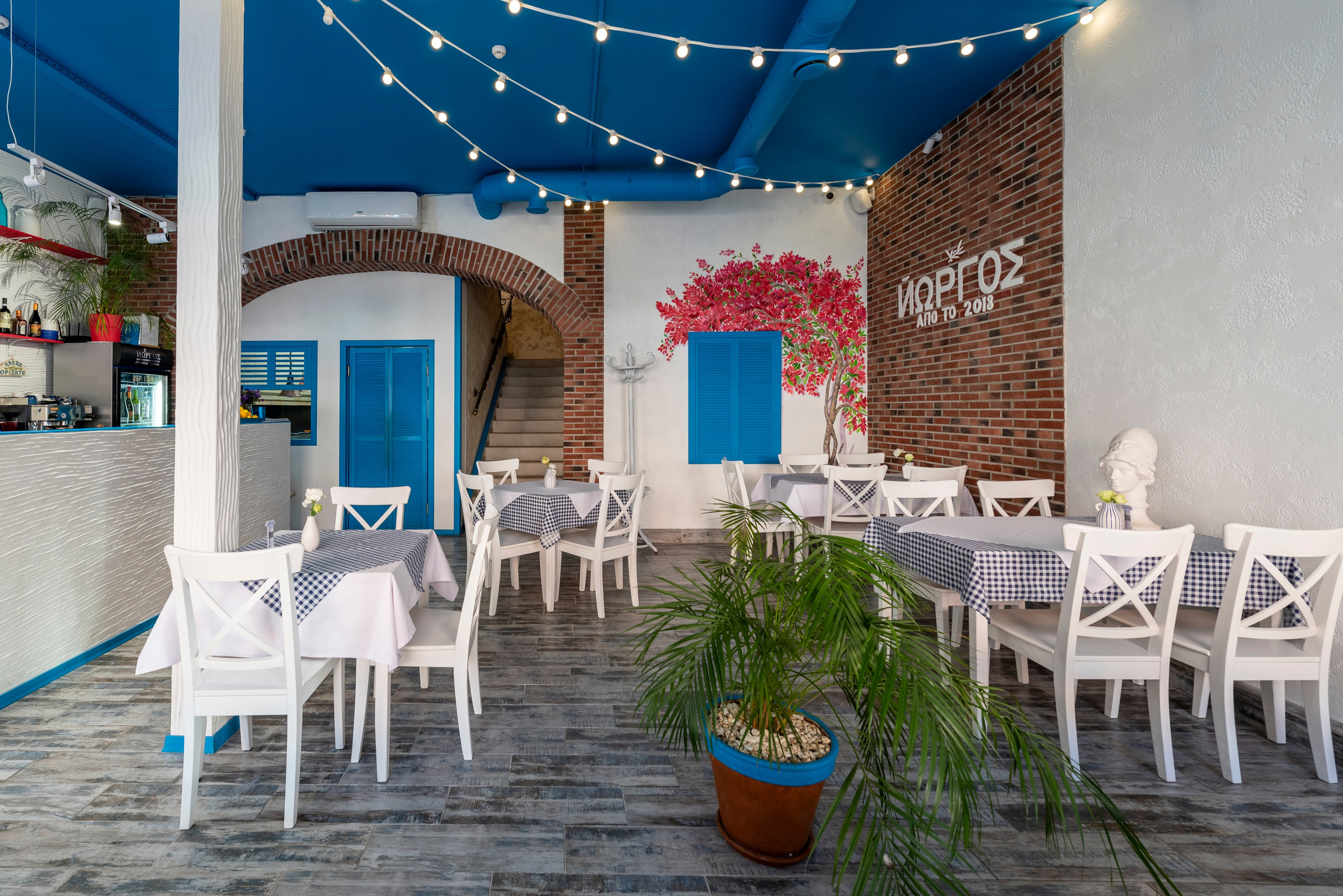 Греческая Таверна Йоргос. Интерьерный и репортажный фотограф в Краснодаре Дмитрий Вальков