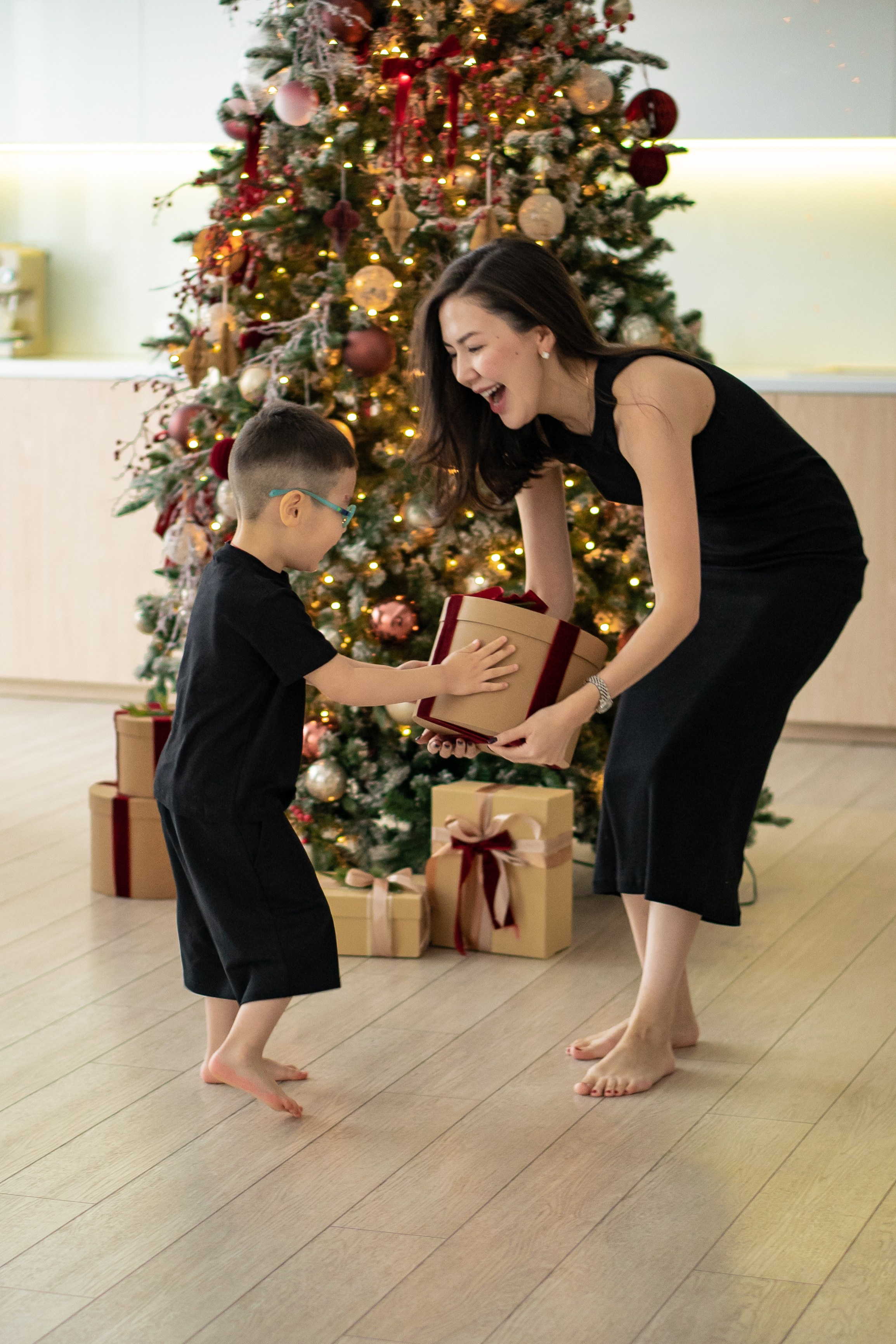 Гиляна и Данечка. Новогодняя история в студии. Фотограф Ольга Игорева
