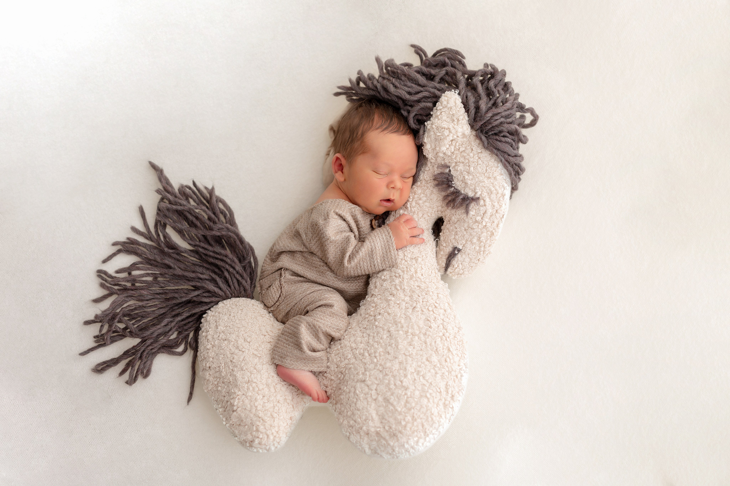 Новорожденные до 28 дней. Фотограф новорожденных в Тюмени