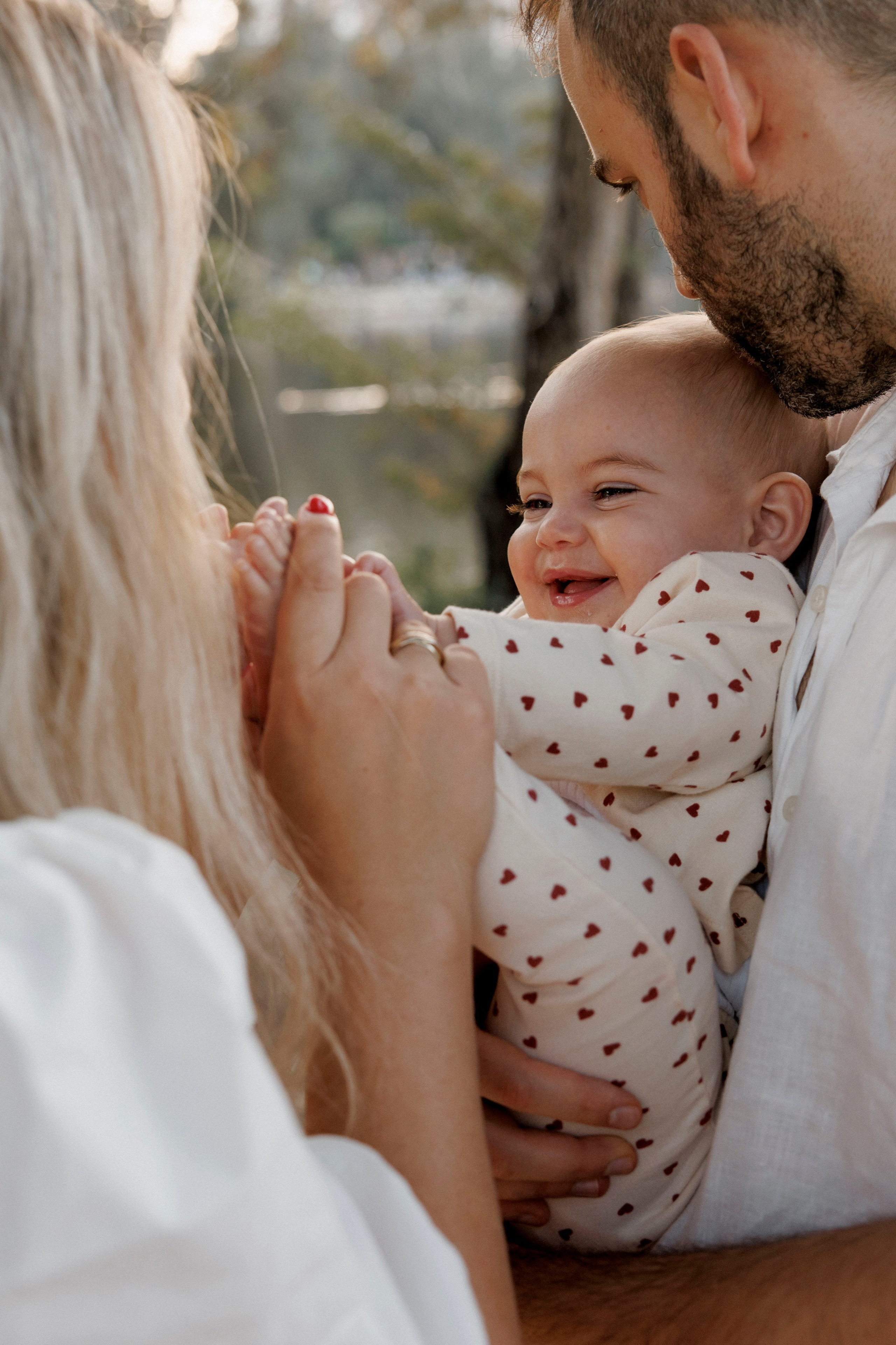 First year photoshoot inside the park (sunset). Wedding and family photographer