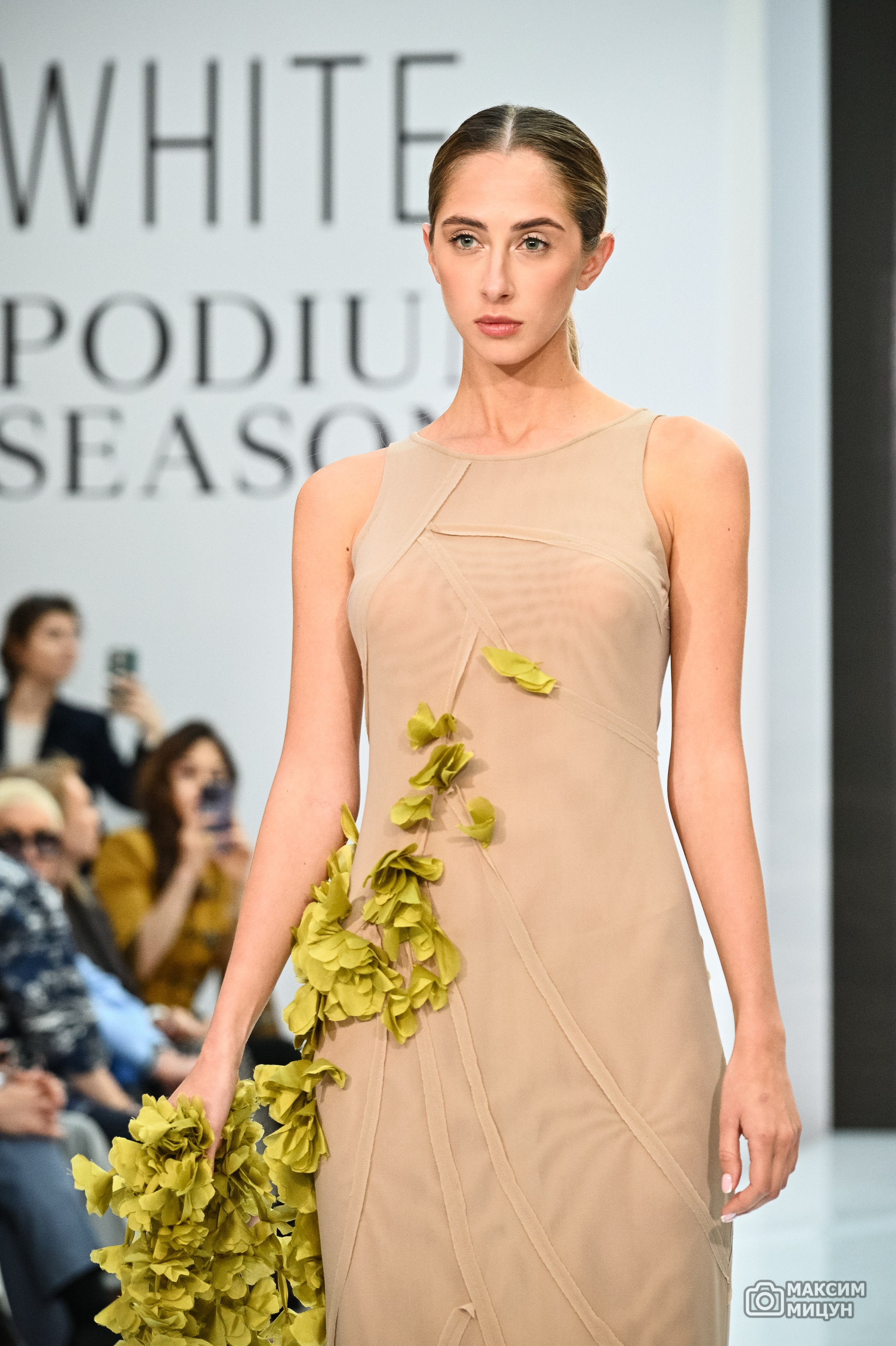 Модные показы. Фотограф Максим Мицун. Портрет, свадьба, репортаж, каталог