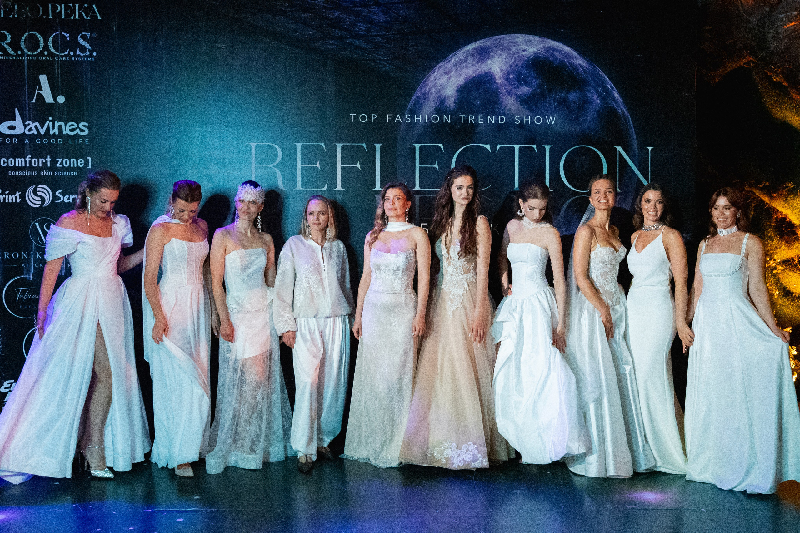Top Fashion Trends Show 2026 в МинскеМодный показ дизайнерской коллекции на Top Fashion Trends Show 2026Модель на подиуме Top Fashion Trends Show в МинскеПоказ авторской одежды белорусских дизайнеровFashion show в Минске с участием профессиональных моделейДизайнерская коллекция сезона весна-лето 2026Участники модного мероприятия Top Fashion Trends ShowФинальный выход моделей на показе мод в МинскеСовременные тренды моды на Top Fashion Trends ShowБелорусские дизайнеры представляют новые коллекции одеждыПрофессиональная fashion-фотография на модном показеПодиумный показ дизайнерской одежды в БеларусиГости и участники Top Fashion Trends Show 2026Закулисье модного показа Top Fashion Trends ShowМодель демонстрирует дизайнерское платье на подиумеКоллекция современной одежды от белорусского брендаFashion мероприятие для дизайнеров и моделей в МинскеПрезентация новой коллекции одежды на TFT ShowМодный подиум и показы дизайнерских брендовТренды fashion-индустрии на Top Fashion Trends ShowФотографии с модного показа в МинскеДефиле моделей на Top Fashion Trends ShowПоказ одежды белорусских дизайнеров 2026Fashion event в Беларуси для профессионалов индустрииСтильные образы и дизайнерская одежда на подиумеМодельное дефиле на Top Fashion Trends Show 2026Модное событие в Минске с участием дизайнеров и стилистовПрофессиональные модели на fashion-показеТоповые модные тренды сезона весна-лето 2026Мероприятие Top Fashion Trends Show Беларусь