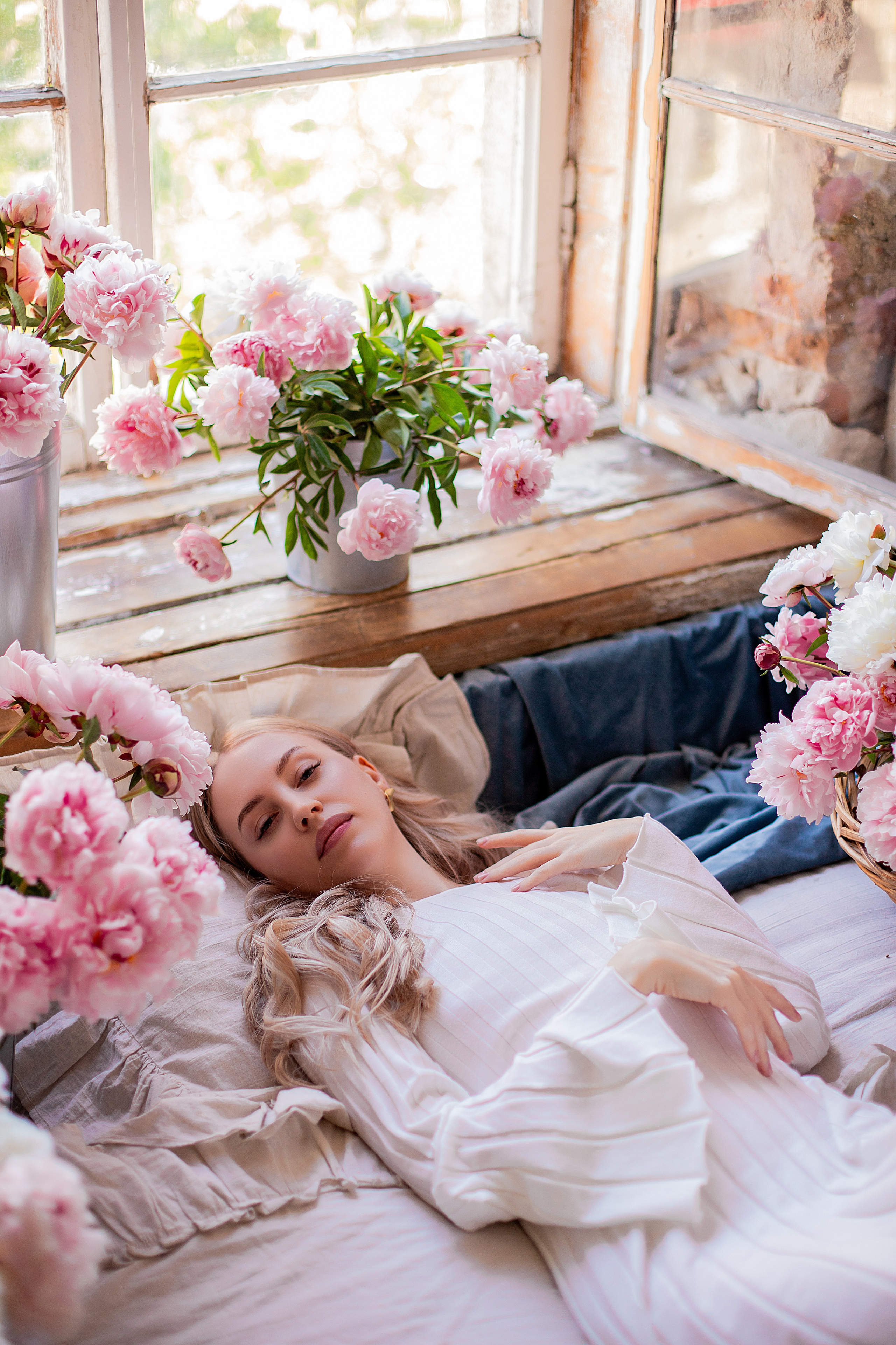 Съемка в живых пионах. Семейный и индивидуальный фотограф в Ростове-на-Дону