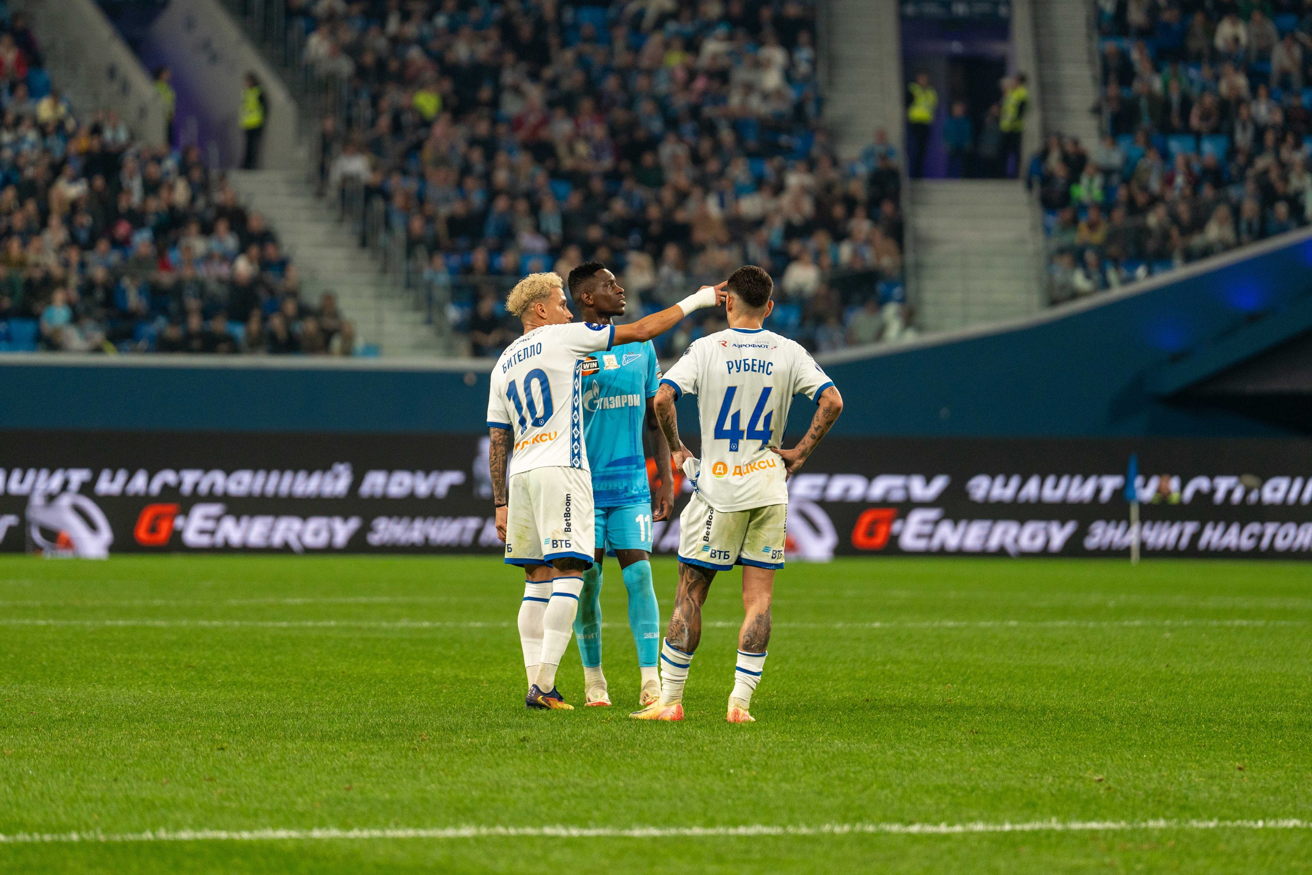 Зенит — Динамо (Москва): фотогалерея РПЛ, 13 тур на Газпром Арене | Антон Гауф. Спортивный фотограф в Санкт-Петербурге | Антон Гауф