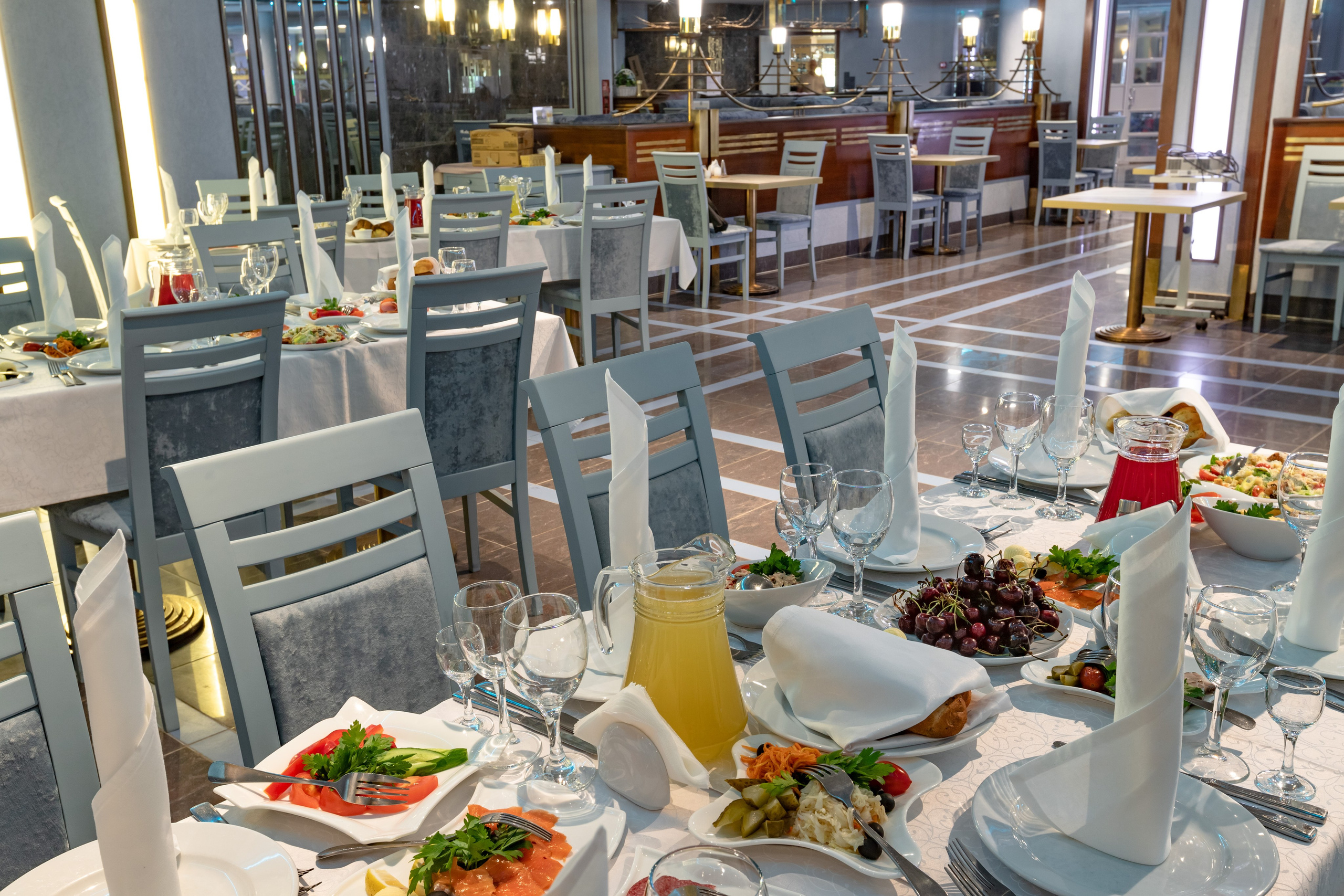 Банкетный зал при отеле «Нептун». Фотограф Махлаева Виктория/Санкт-Петербург