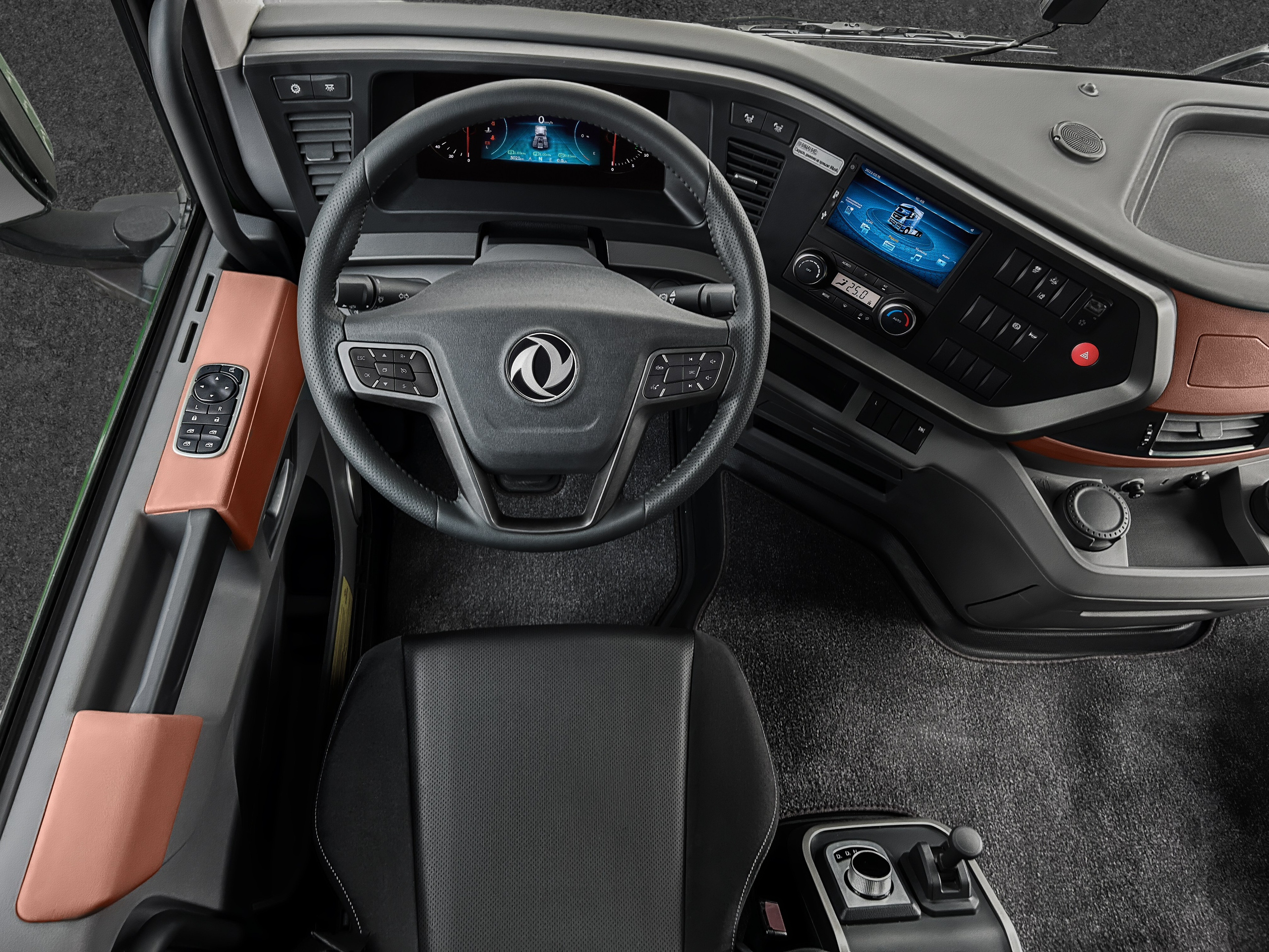 Ретушь фотографий для автосалона «Dongfeng». Интерьерный фотограф и ретушер в Красноярске Денис Антропов