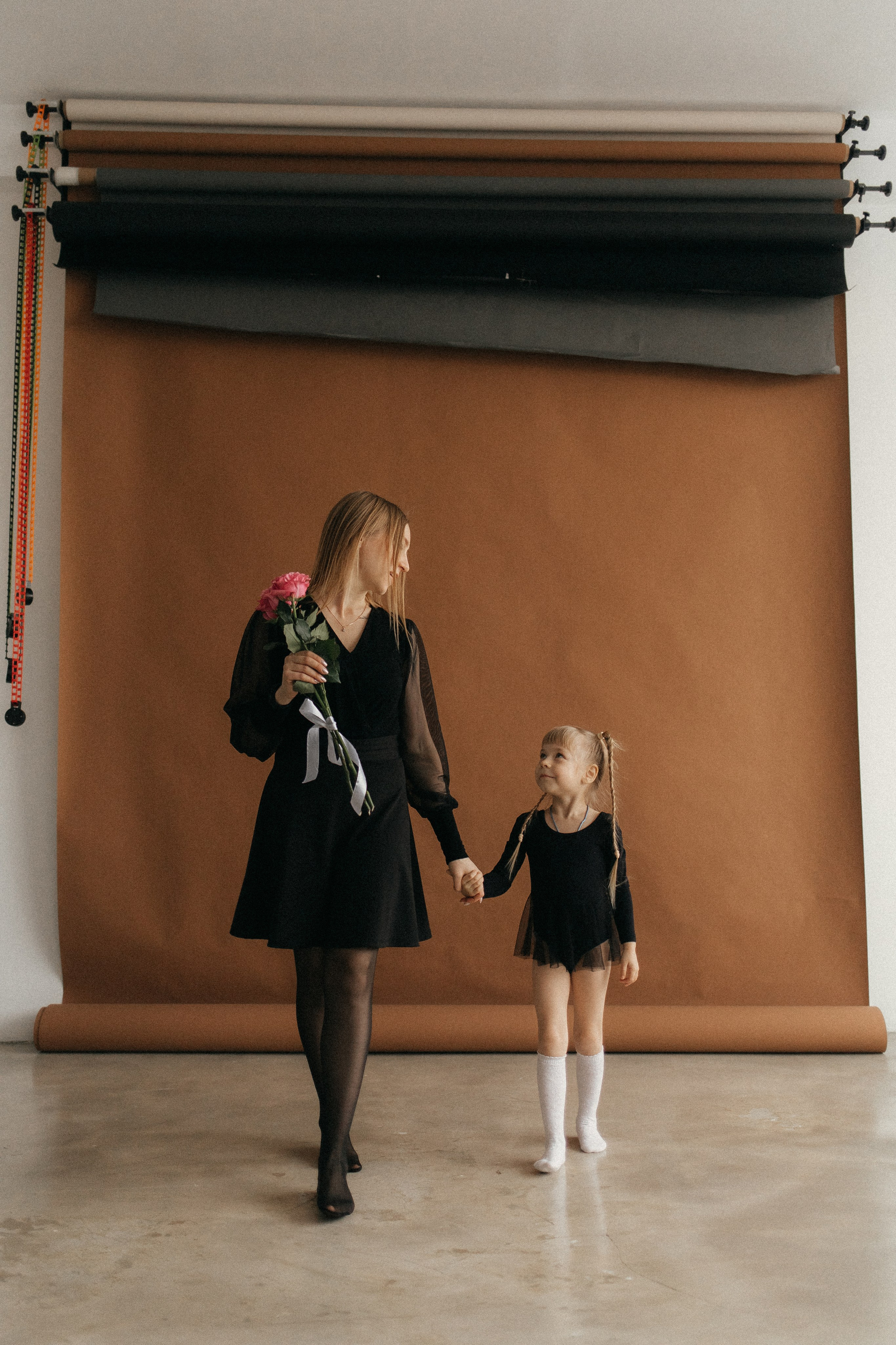 Настя и Дарина. Главная