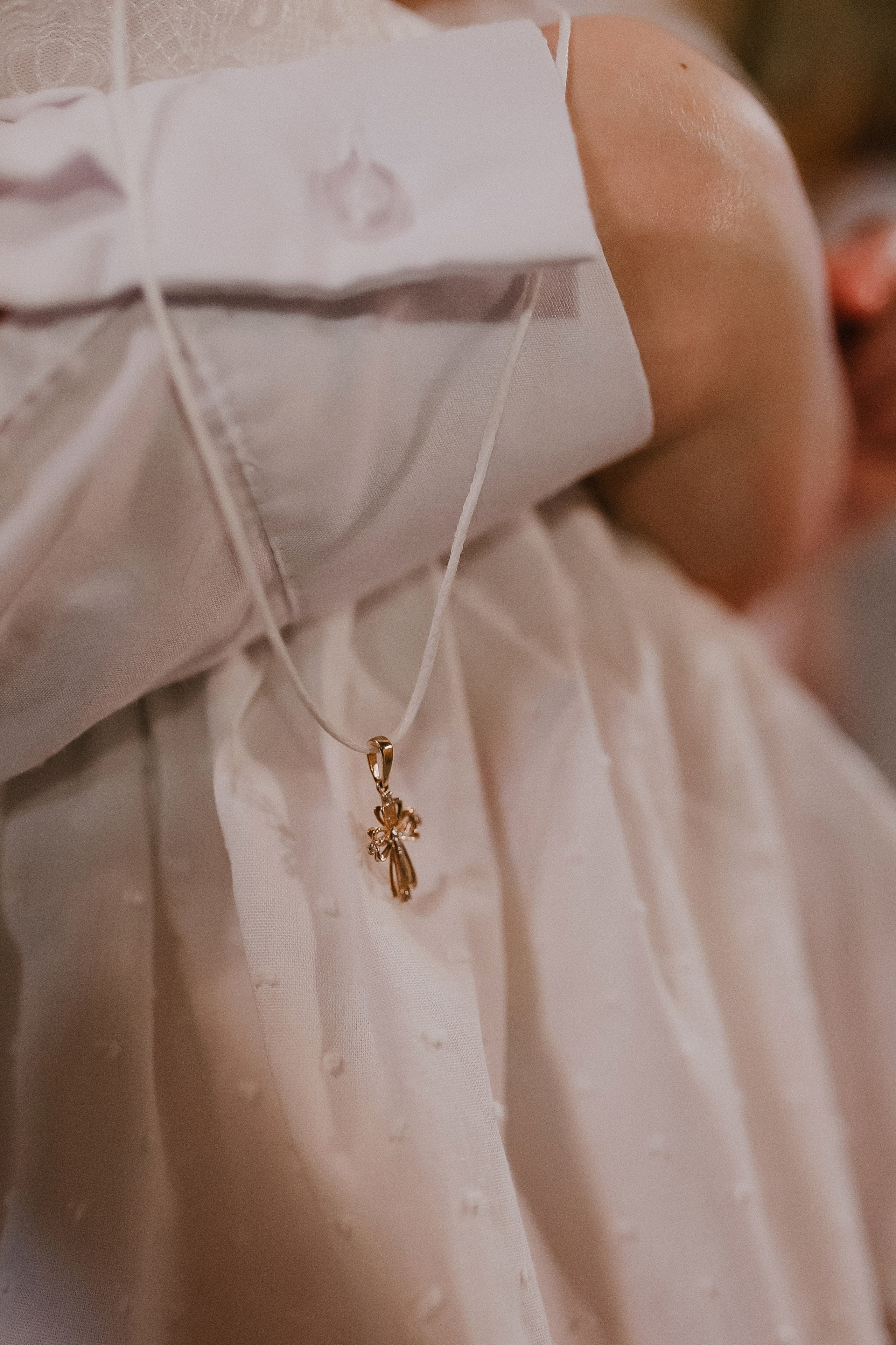 Крещение Виктории. Храм Симеона Верхотурского п.Барсово. Семейный фотограф в Сургуте