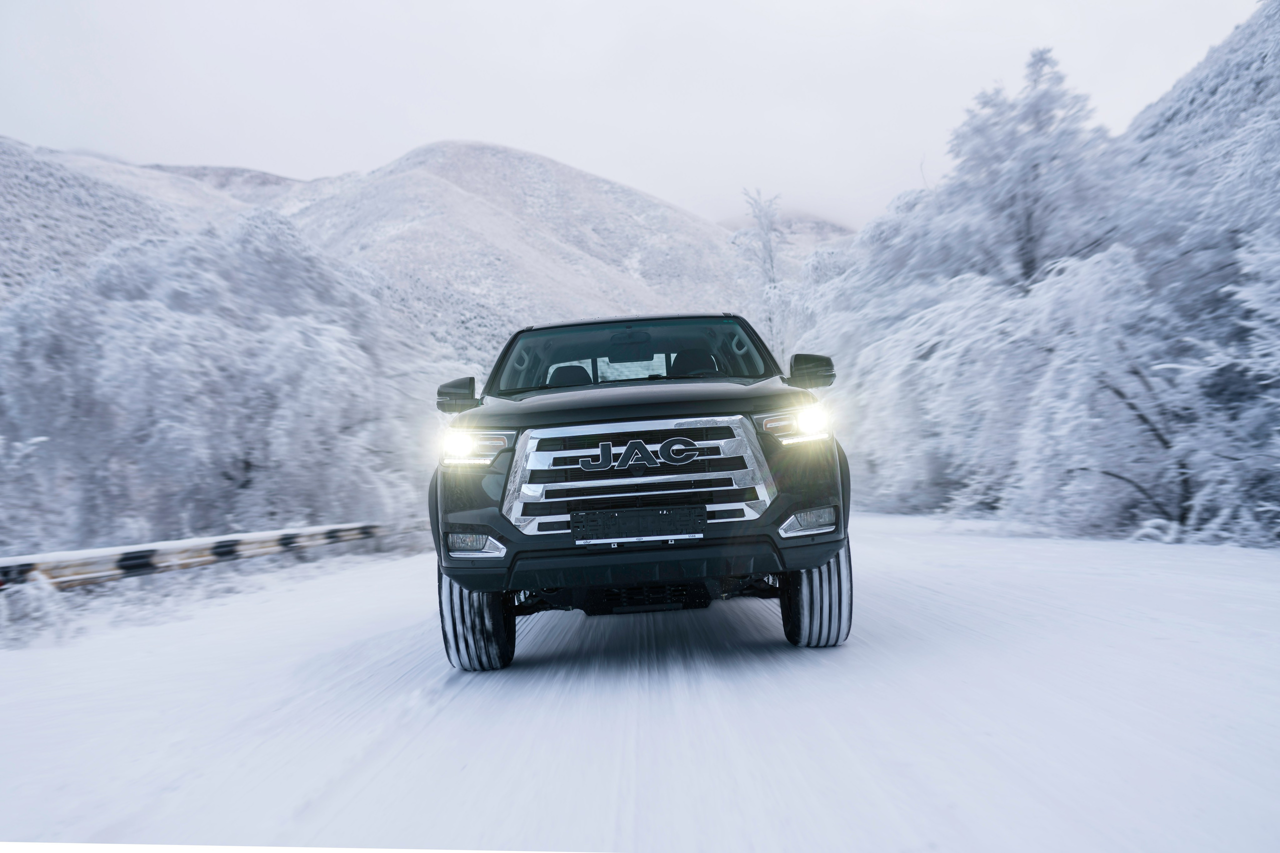 JAC T6. Чен Станислав | Автомобильный фотограф | Алматы, Казахстан