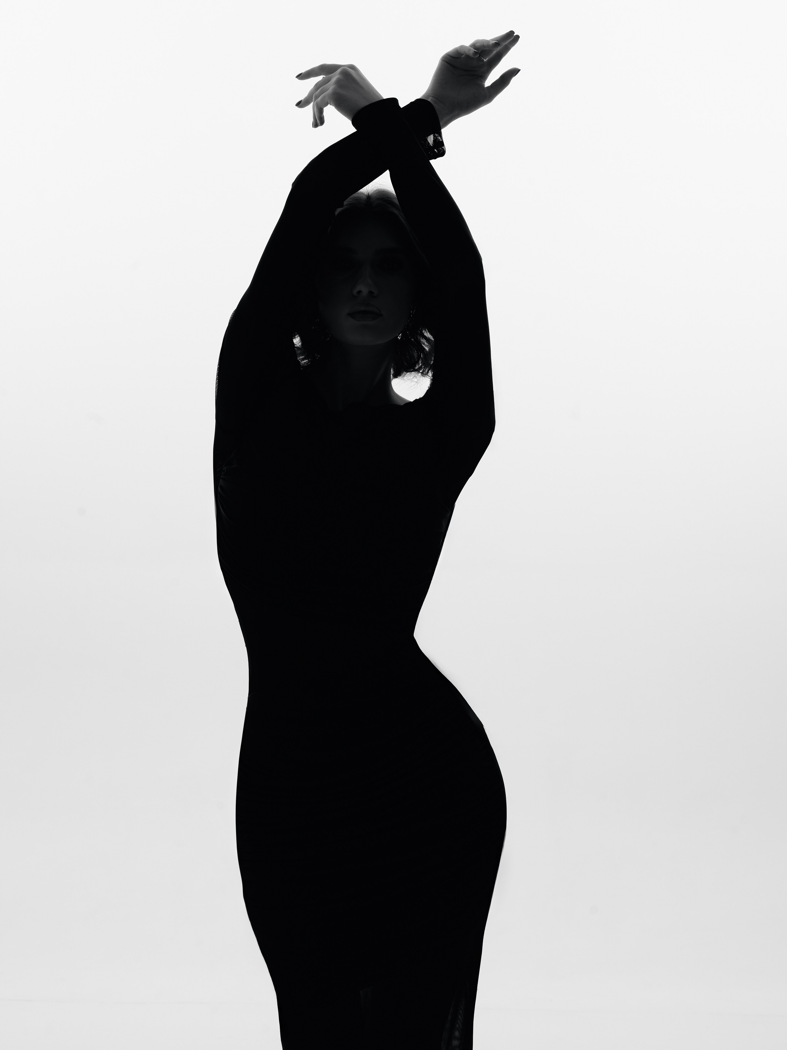 Индивидуальная женская фотосессия с искусственным светом