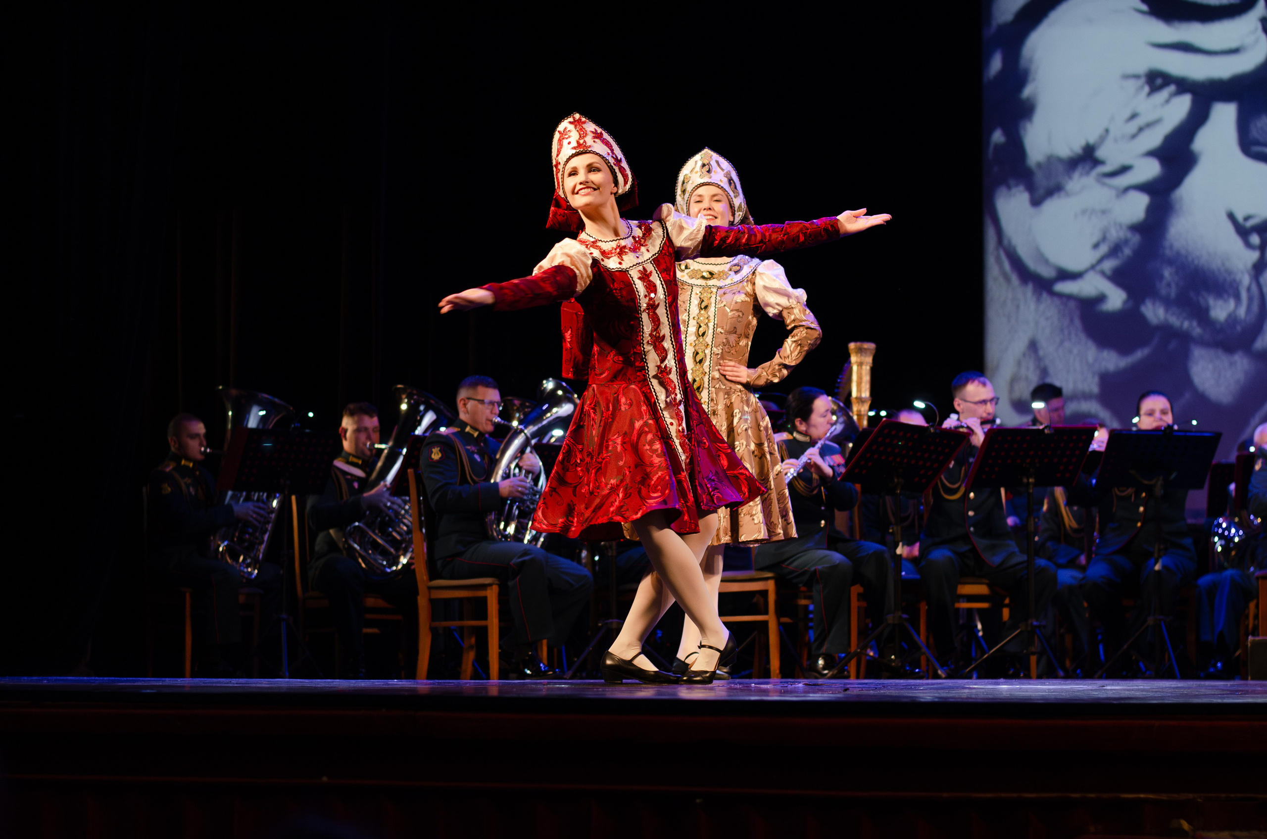 Новогодняя программа «Щелкунчик» на сцене Дома Офицеров. Портретный и репортажный фотограф в Санкт-Петербурге Варвара Жукова