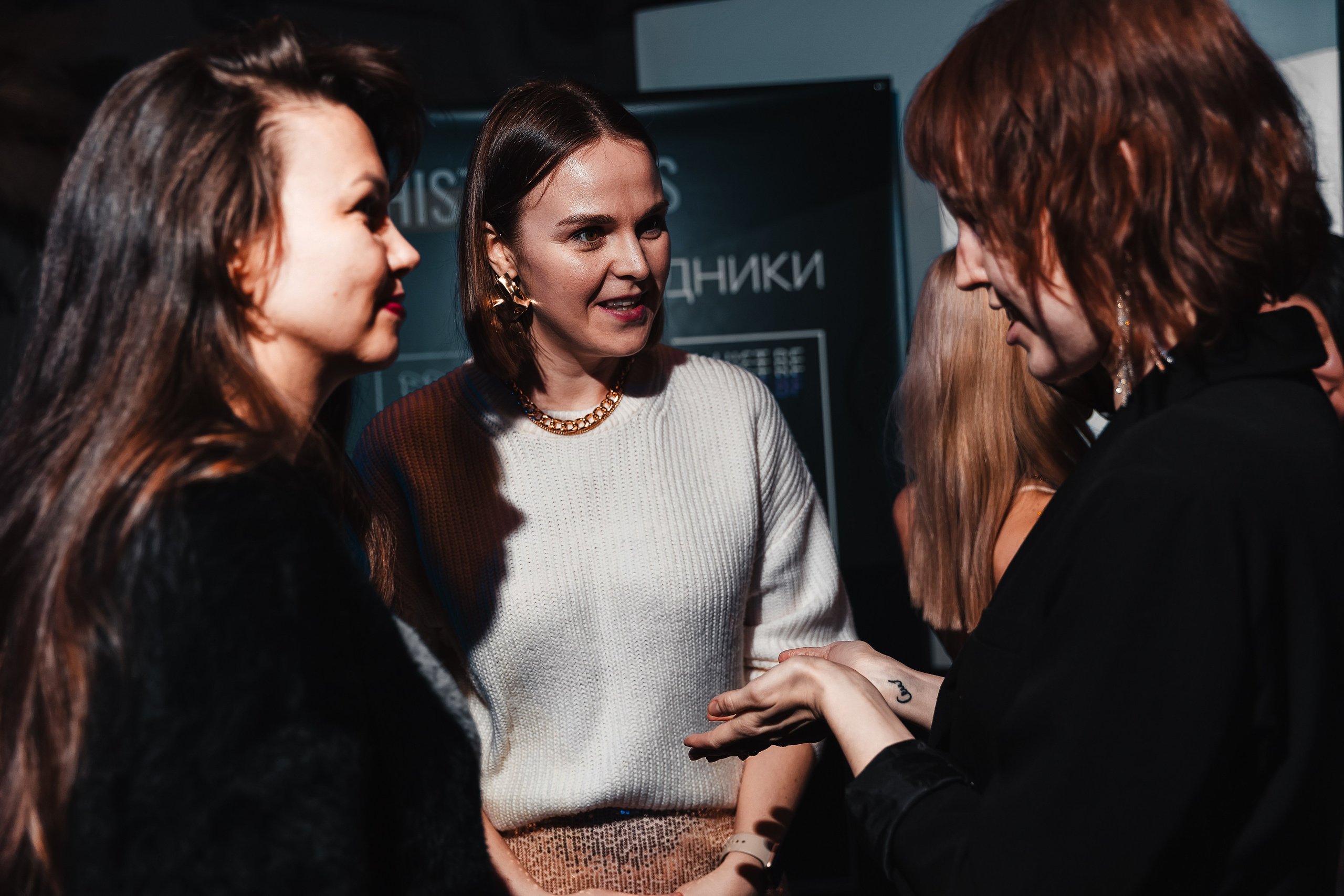 Фотосъемка презентаций модных журналов в Санкт-Петербурге | Рекламные кадры для медиа