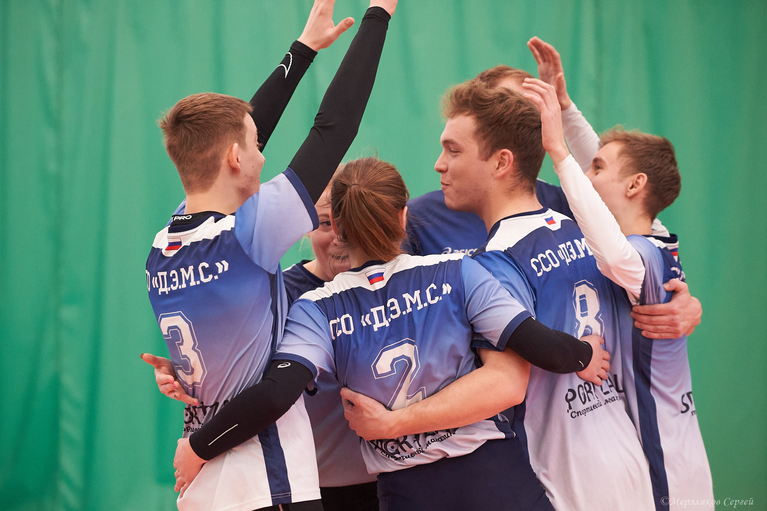 Новогодний волейбольный турнир. Ижевск. 16.12.23. Спортивный репортажный фотограф в Ижевске Сергей Мерзляков