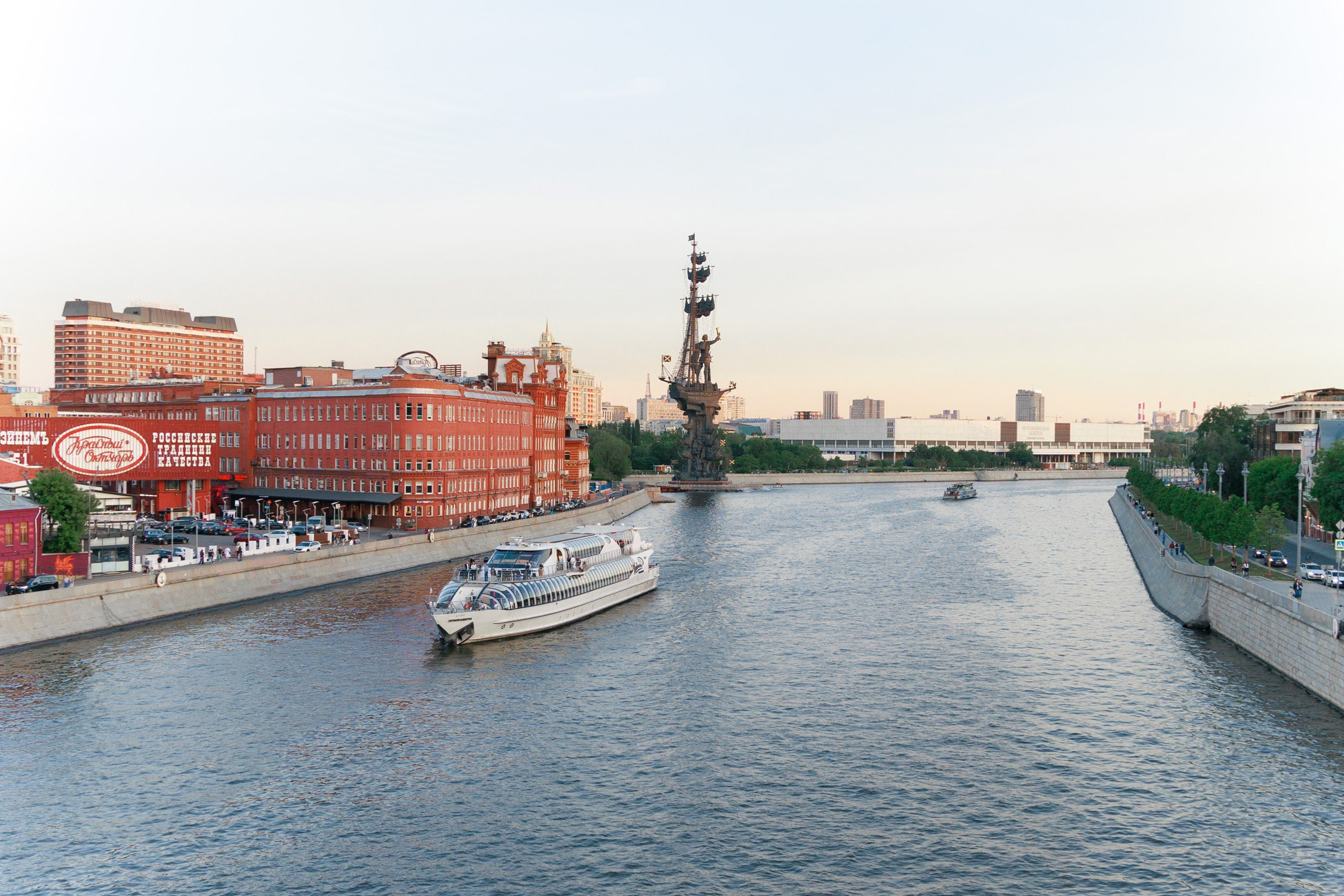 Фотопрогулка по центру Москвы с Мариной. Фотограф Валерий Сабрам