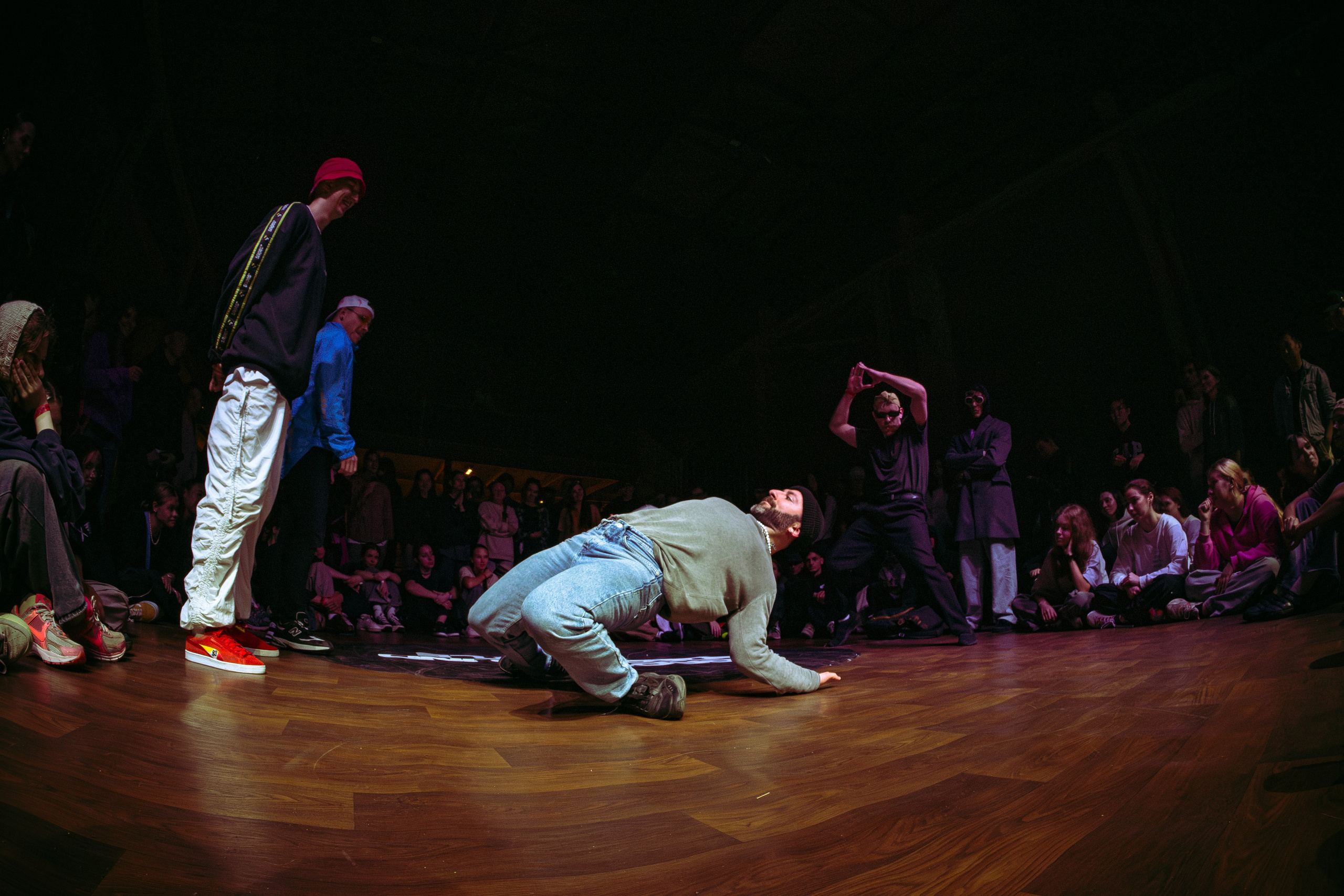 LORDS OF THE UNDERGROUND 27/10/25 (@youlovebu). Соня бу тебя сфоткала